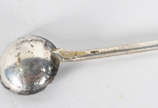 Tres peças diversas de prata, sendo: Saleiro du... - Tres peças diversas de prata, sendo: Saleiro duplo com recipiente de cristal e duas colherinhas; pequeno bowl de prata Sterling 925 msl e copo d...