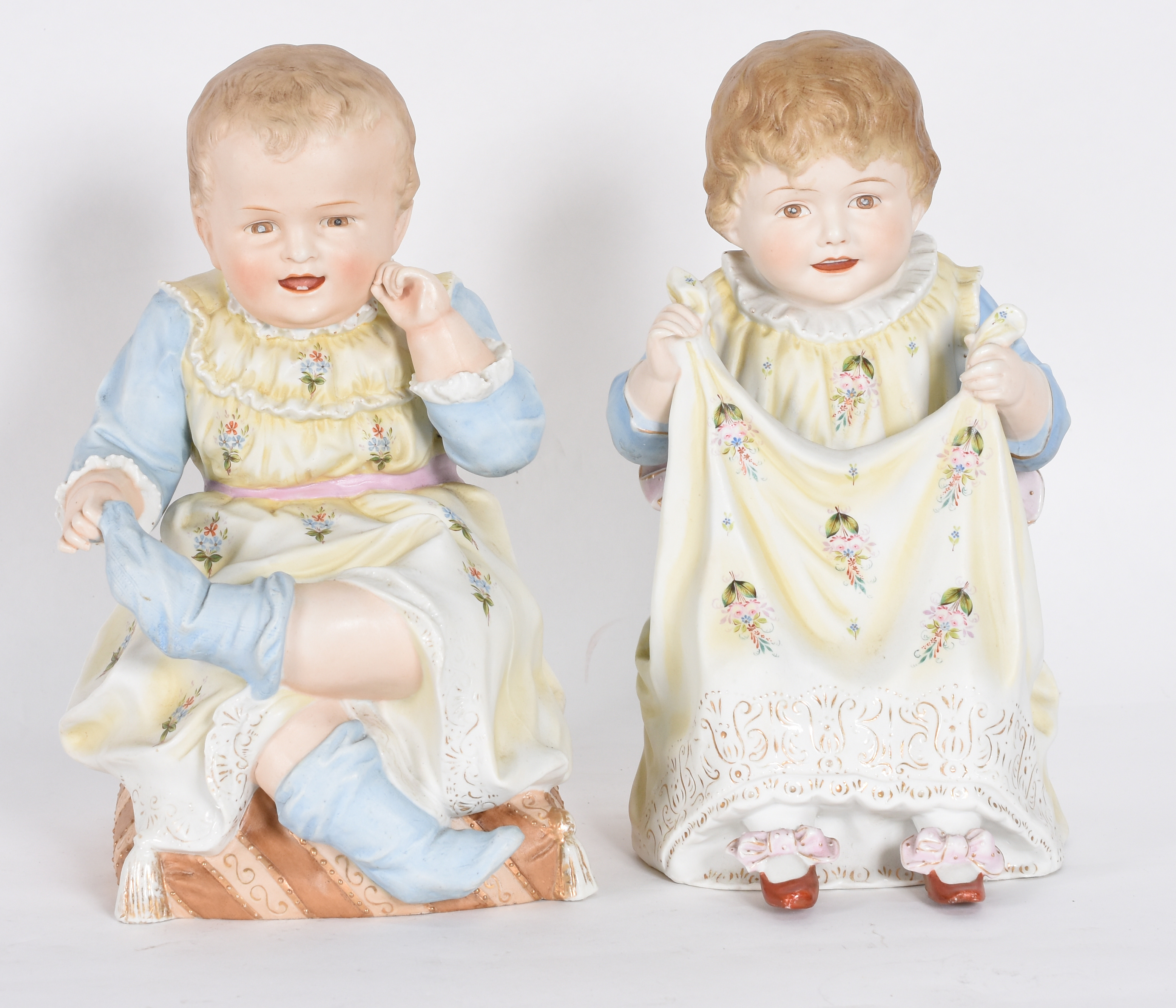 Casal de bebês de biscuit europeu policromado. - foto 1 de 4