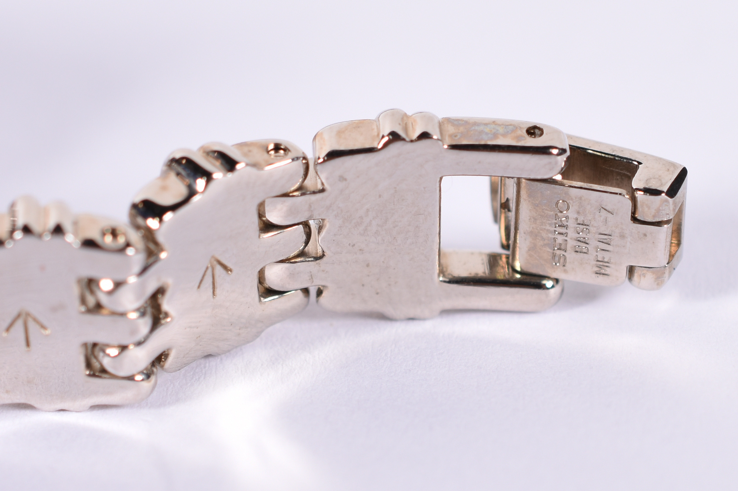 Relógio seiko feminino, pulseira de aço polido, na caixa. (Por... - foto 3 de 4