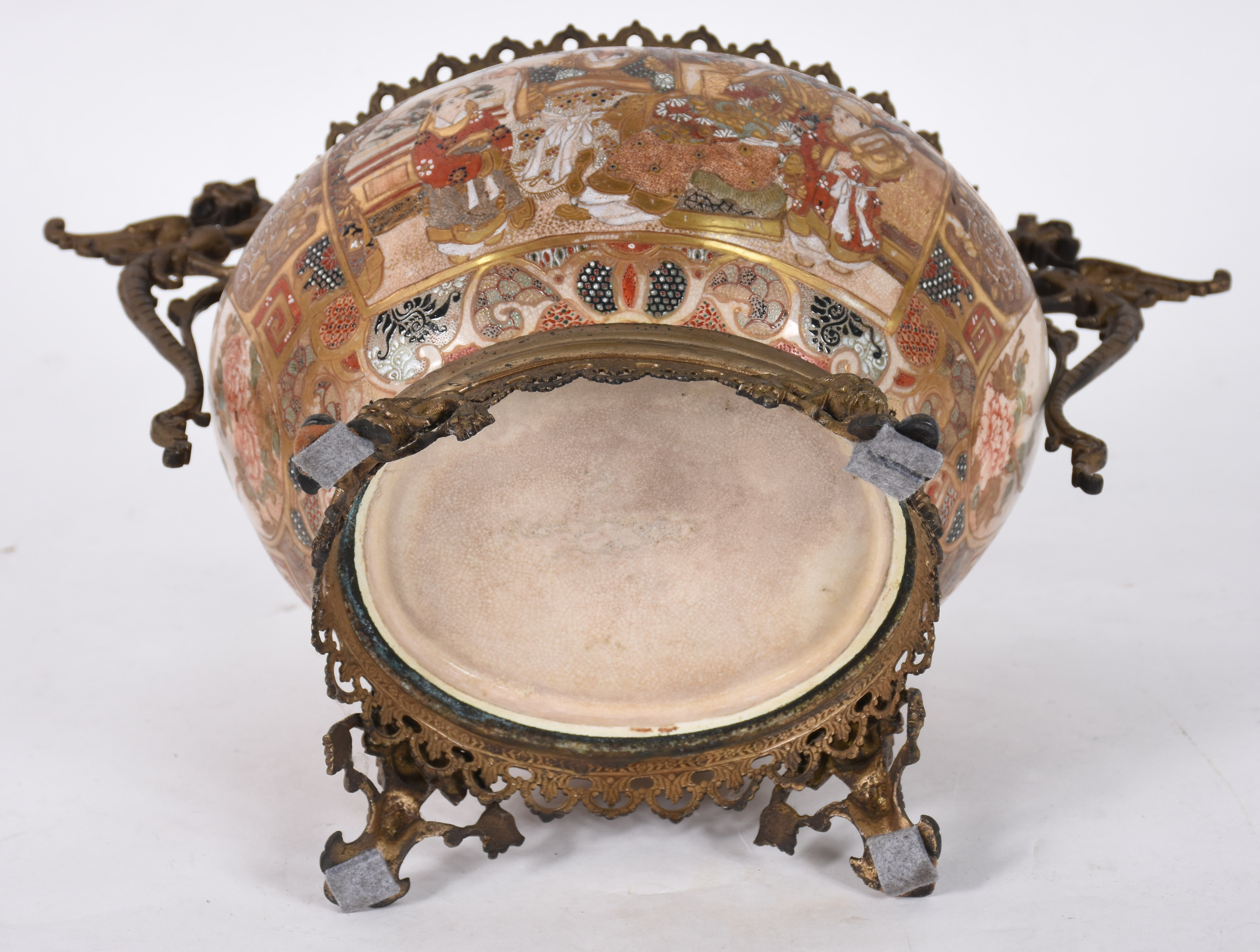 Bowl de faiança japonesa de Satzuna com guarnição de metal dourado... - foto 4 de 6