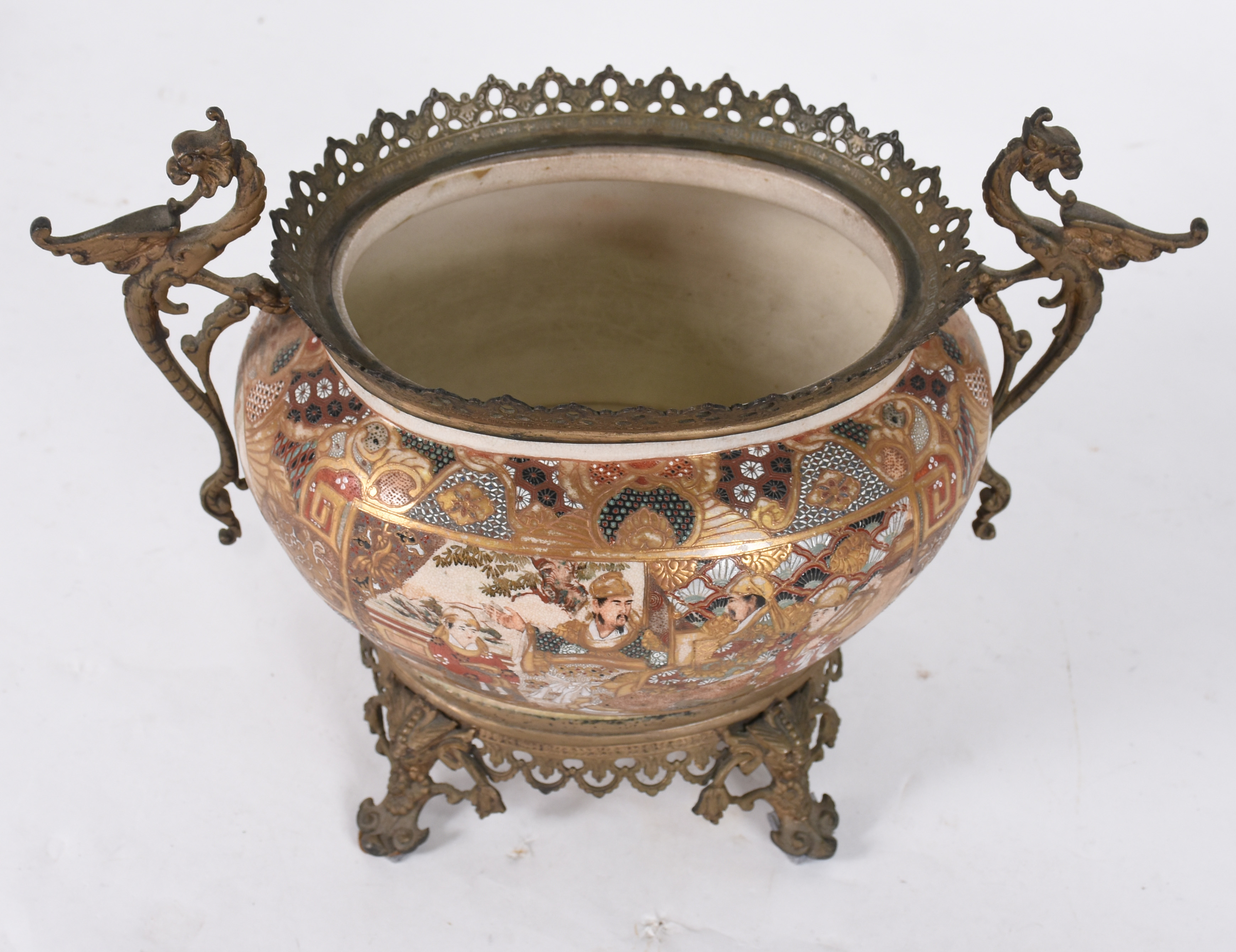 Bowl de faiança japonesa de Satzuna com guarnição de metal dourado... - foto 5 de 6