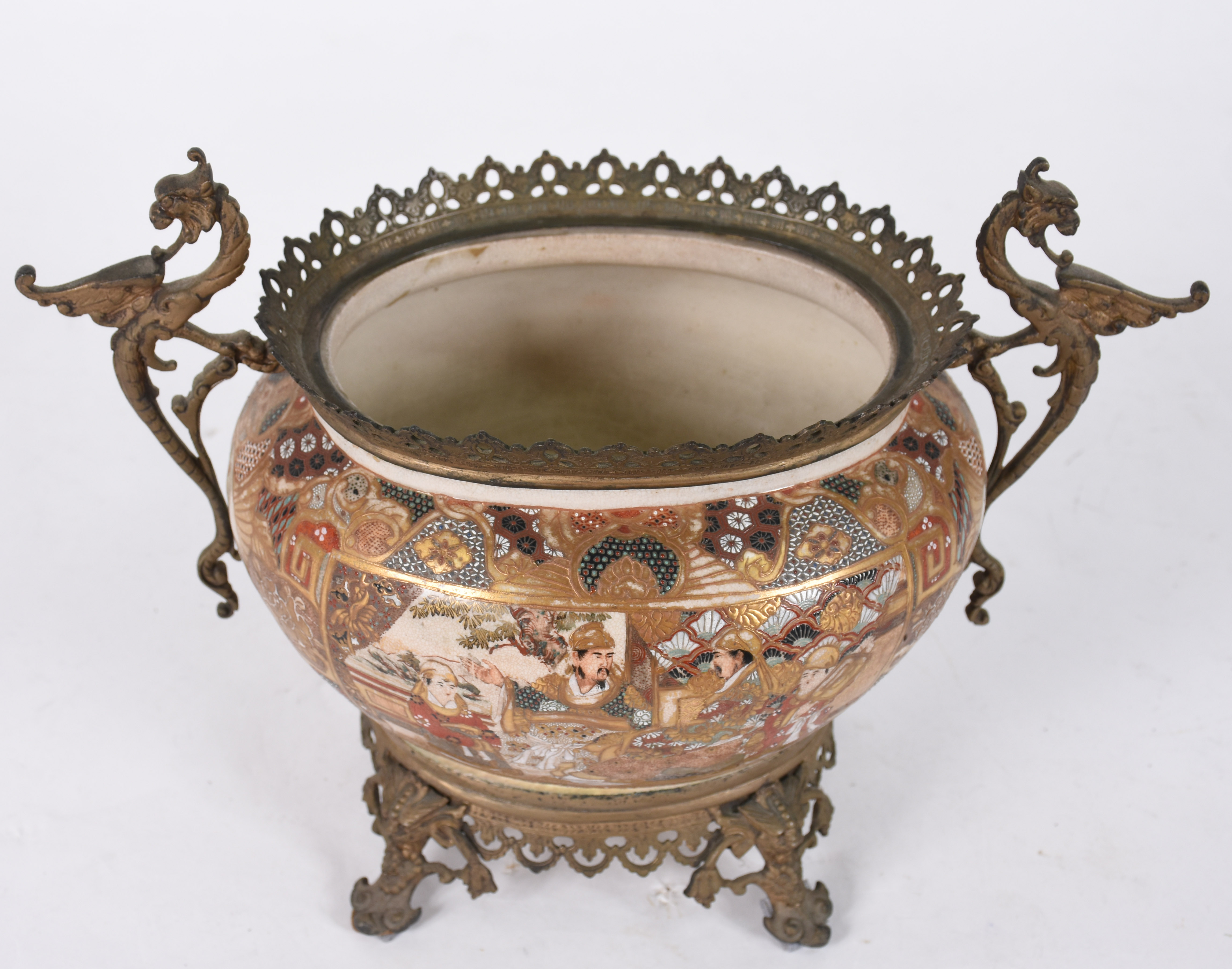 Bowl de faiança japonesa de Satzuna com guarnição de metal dourado... - foto 6 de 6
