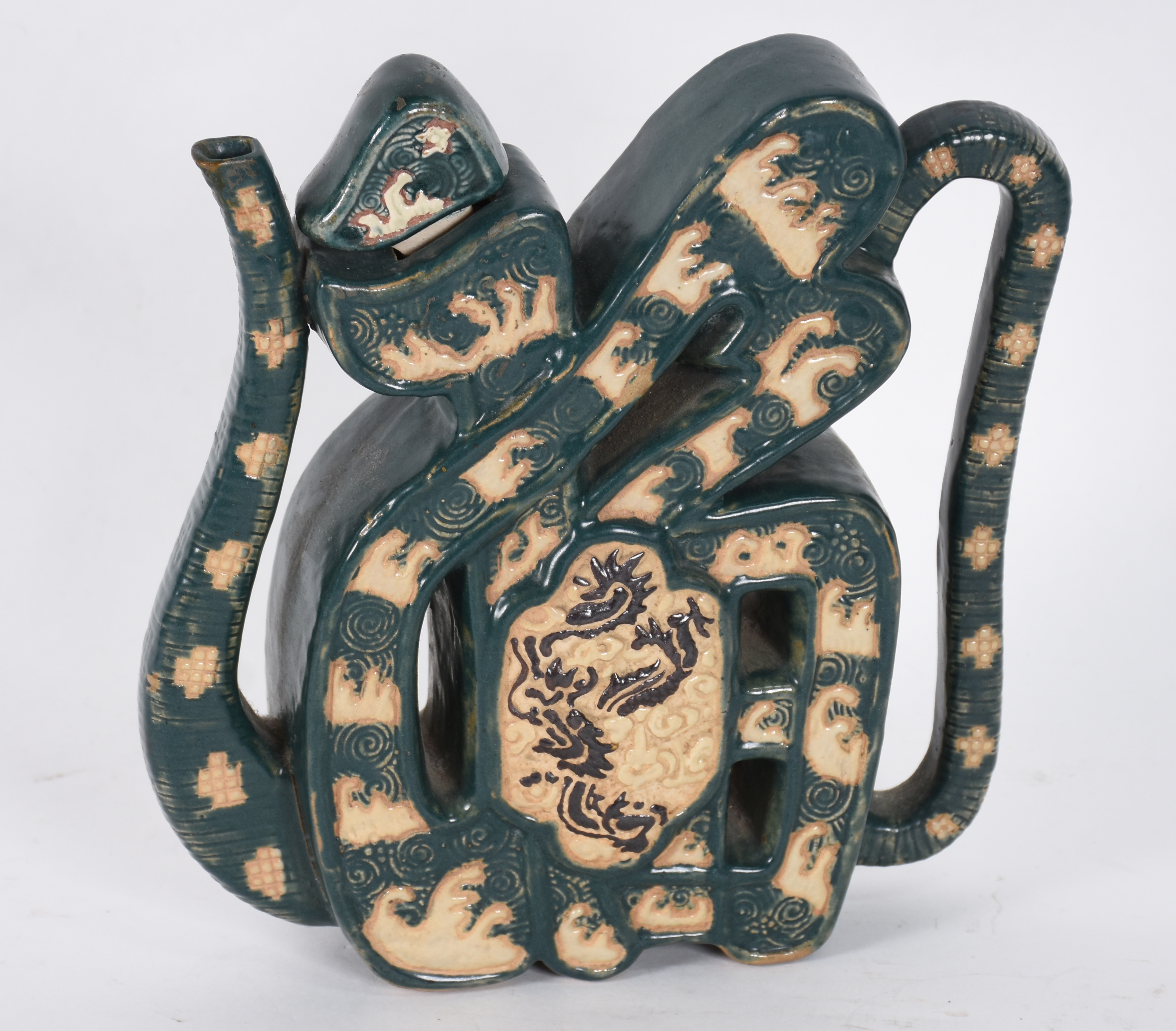 Vaso de cerâmica oriental com dragões em relevo. - foto 1 de 6
