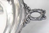 Christofle (1830),  - Baixela para jantar de metal espessurado a prata, composto de 11 peças. Acompanham mais duas peças com a mesma decoração mas de outra marca. Total 13 