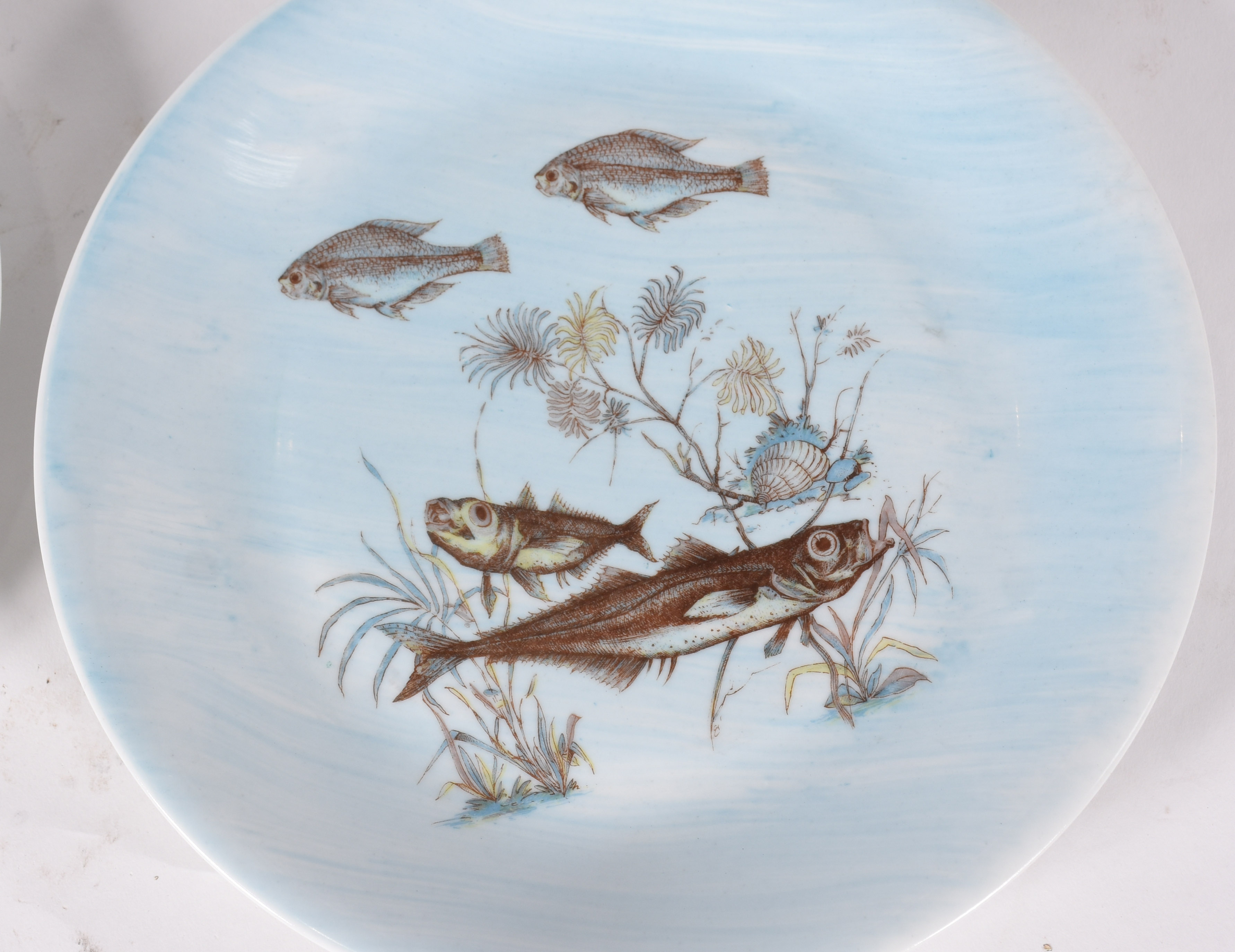 Serviço para peixe de porcelana pintada à mão, sendo 12 pratos rasos... - foto 3 de 6