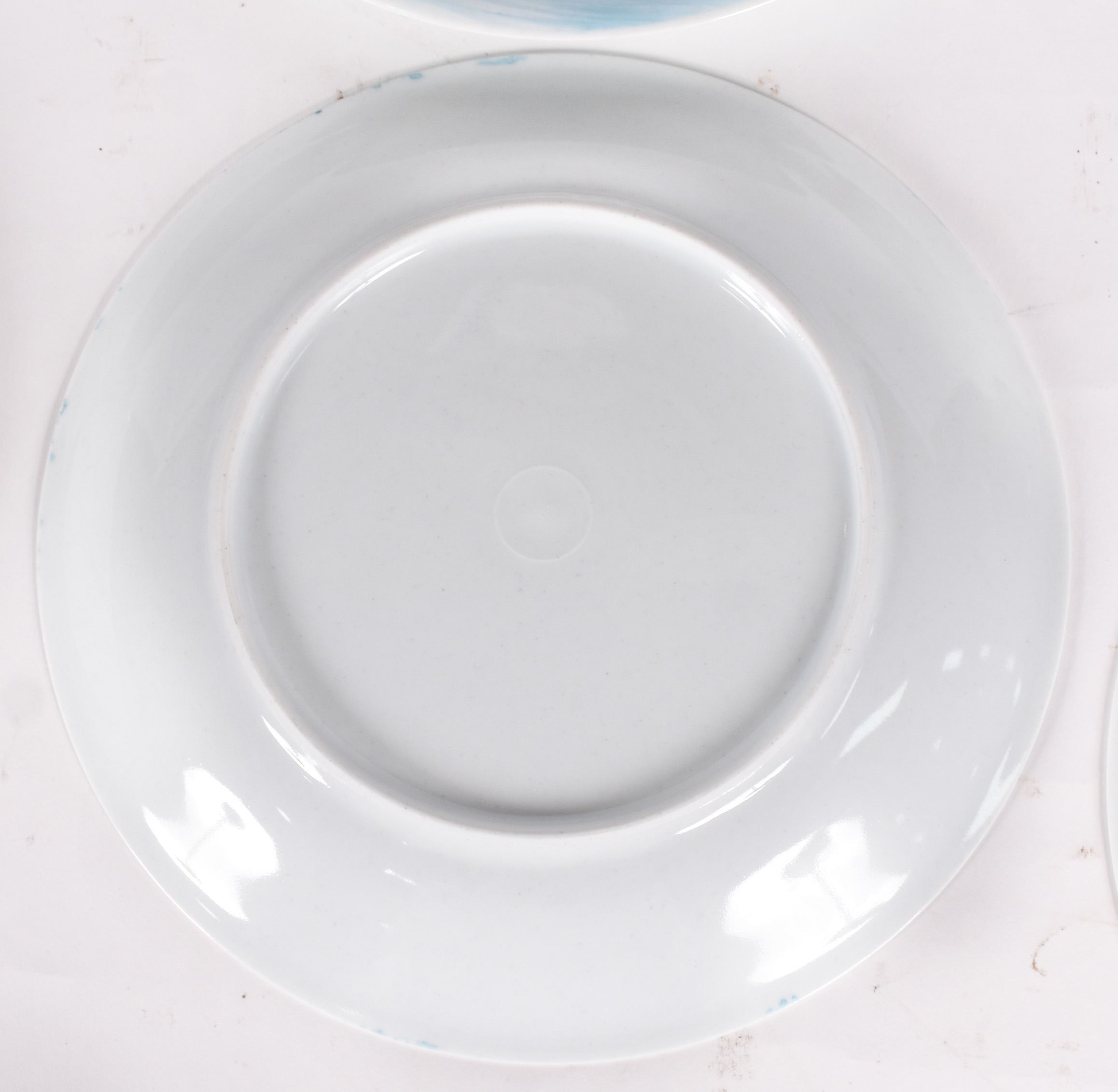 Serviço para peixe de porcelana pintada à mão, sendo 12 pratos rasos... - foto 5 de 6