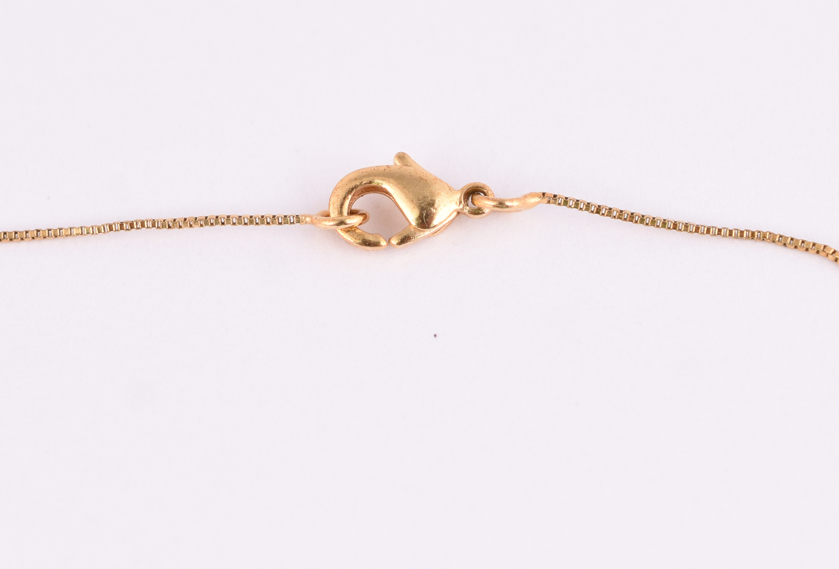 Gargantilha de ouro amarelo 18 k com pingente e brilhante minúsculo... - foto 3 de 4
