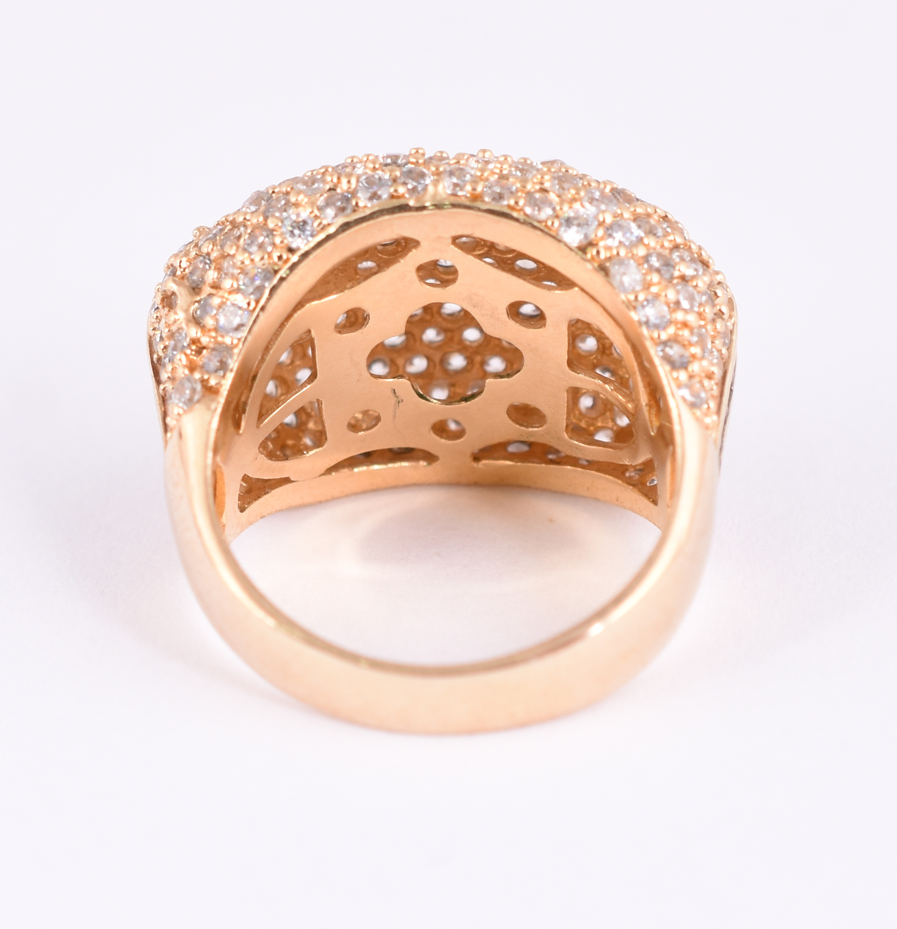 Anel de ouro amarelo 18 k com 5 safiras brancas e negras, aro 18... - foto 3 de 3