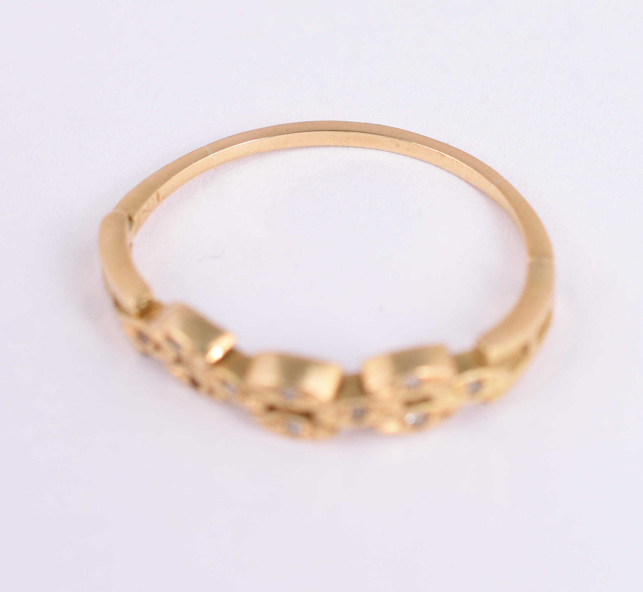 Anel maleável de ouro amarelo 18 k com 9 mini brilhantes. (por... - foto 5 de 5