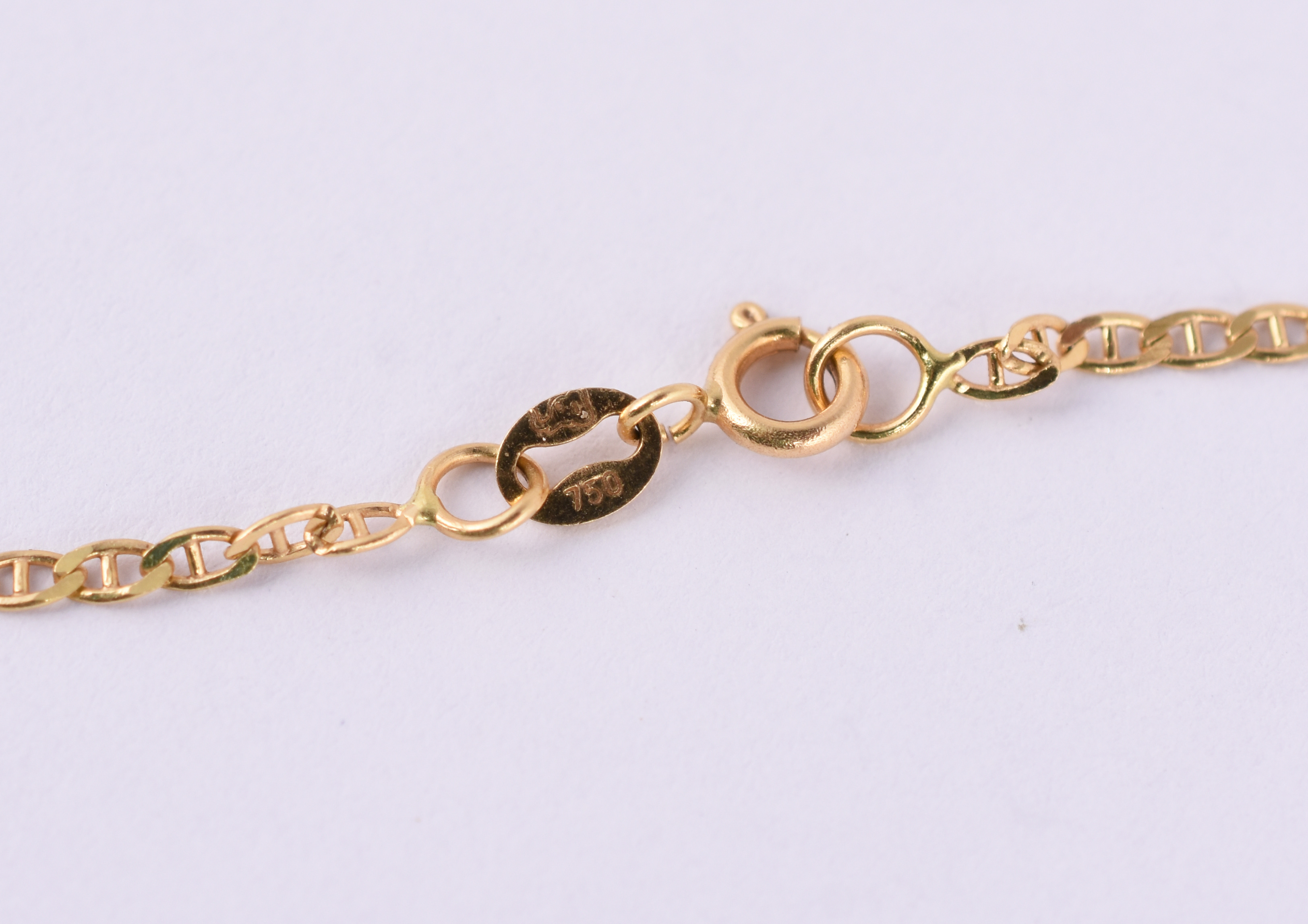 Gargantilha de ouro amarelo 18 k com pingente com 14 brilhantes e uma... - foto 4 de 4