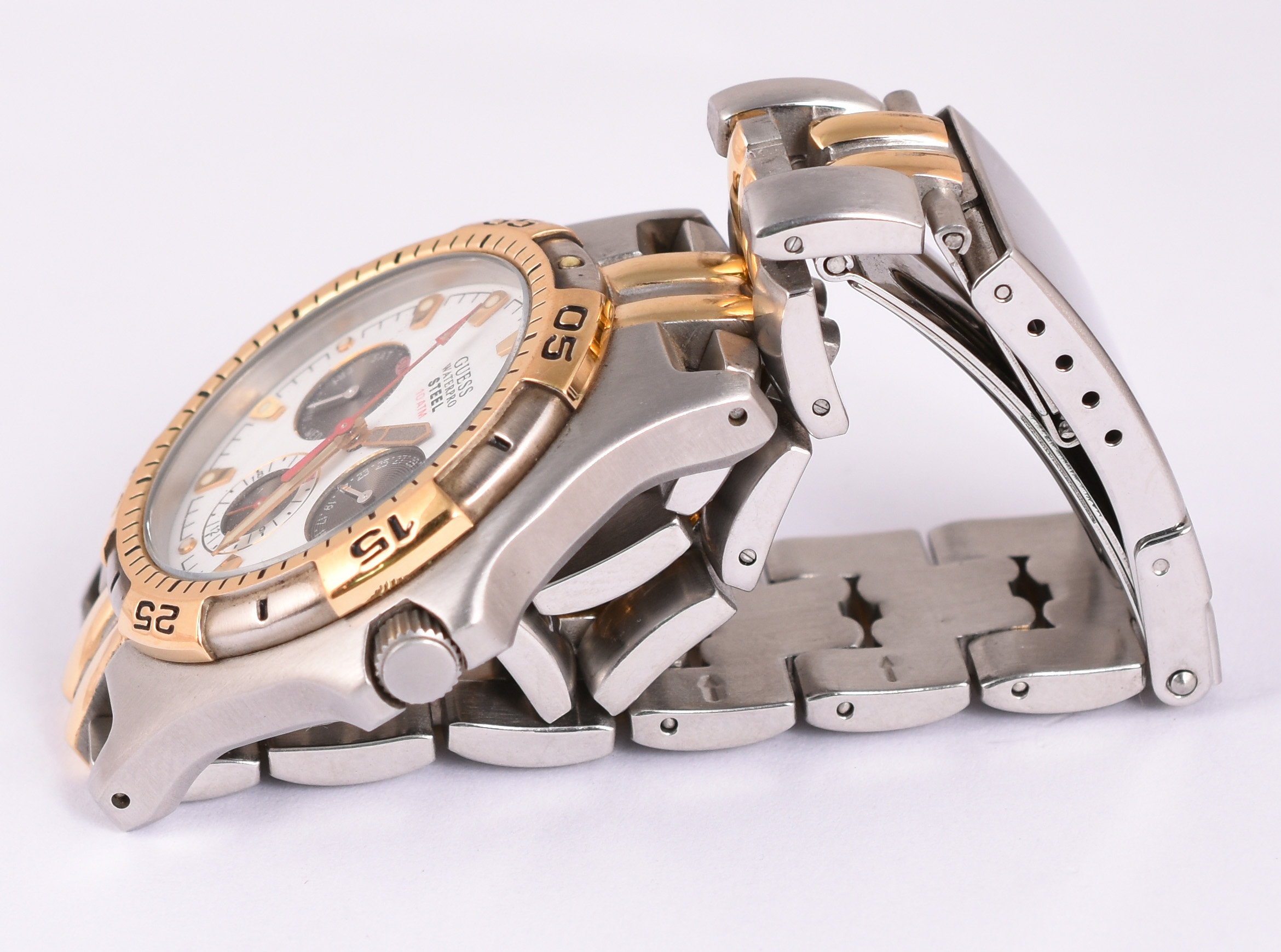 Relógio Guess, unissex, aço dourado, na caixa e documento. (por... - foto 2 de 4