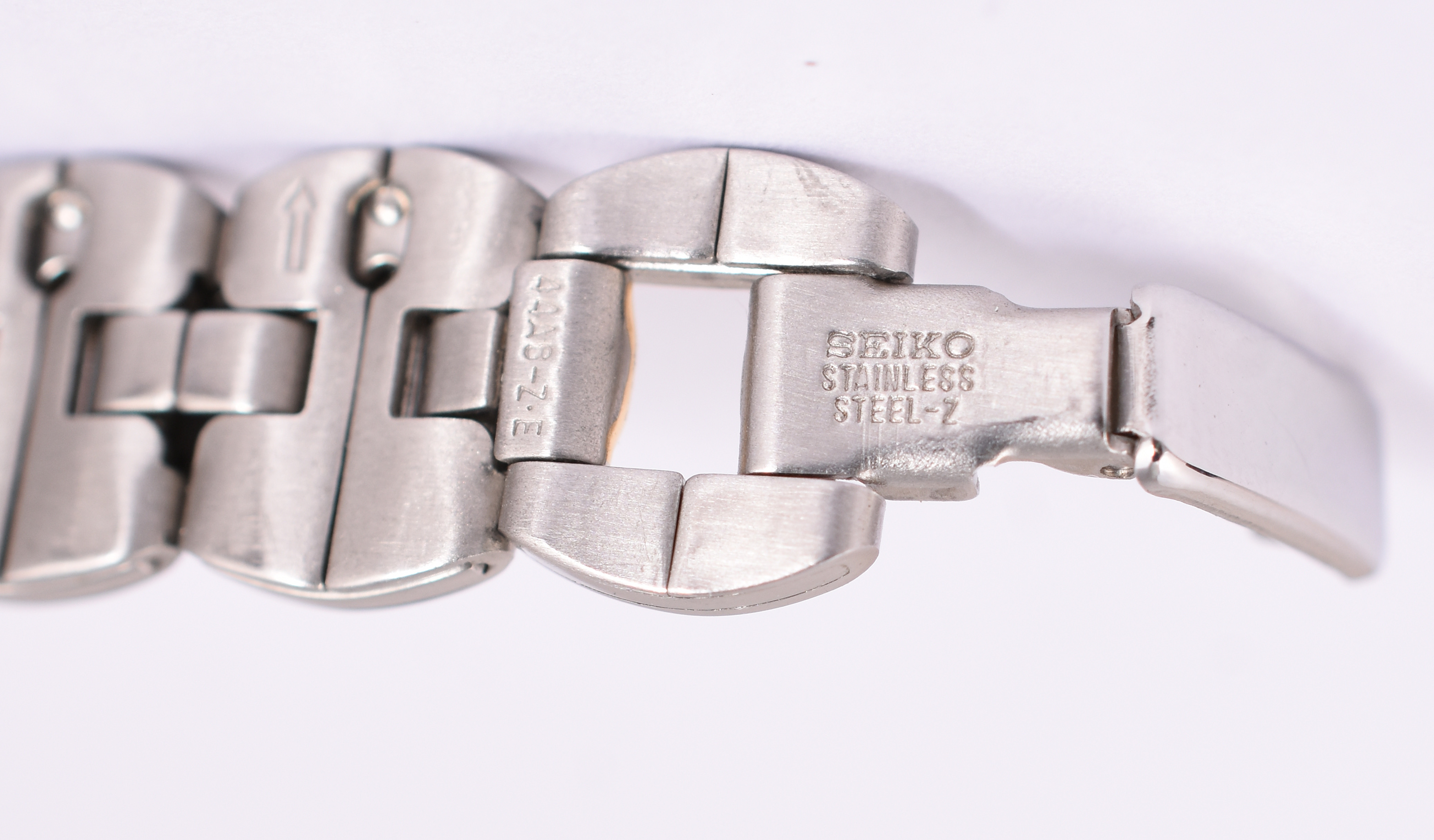 Relogio Seiko feminino- Japão, na caixa, pulseira aço dourado, novo... - foto 2 de 4