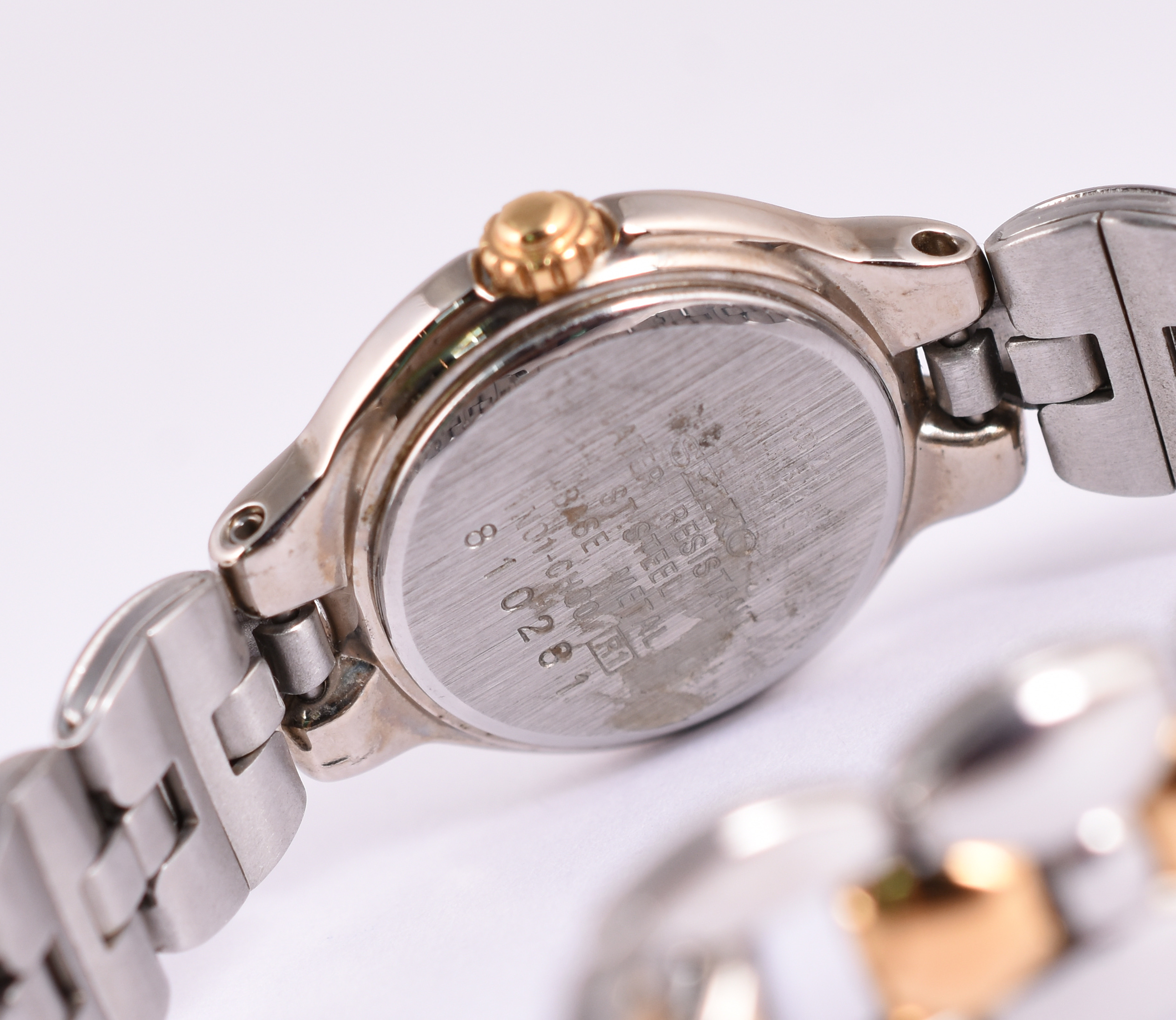 Relogio Seiko feminino- Japão, na caixa, pulseira aço dourado, novo... - foto 3 de 4