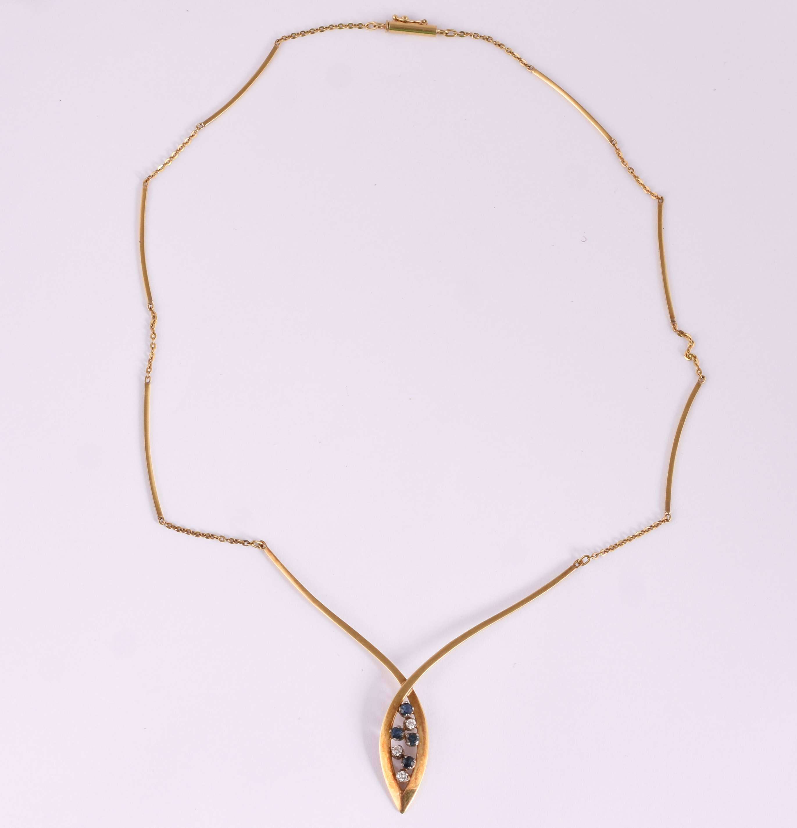 Cordão de ouro amarelo 18 k, 3 brilhantes e 4 ametistas. (por questão... - foto 2 de 4