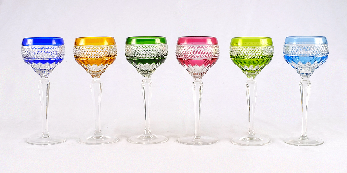 Conjunto de 6 copos em cristal colorido de cores diversas, com pé... - foto 2 de 2