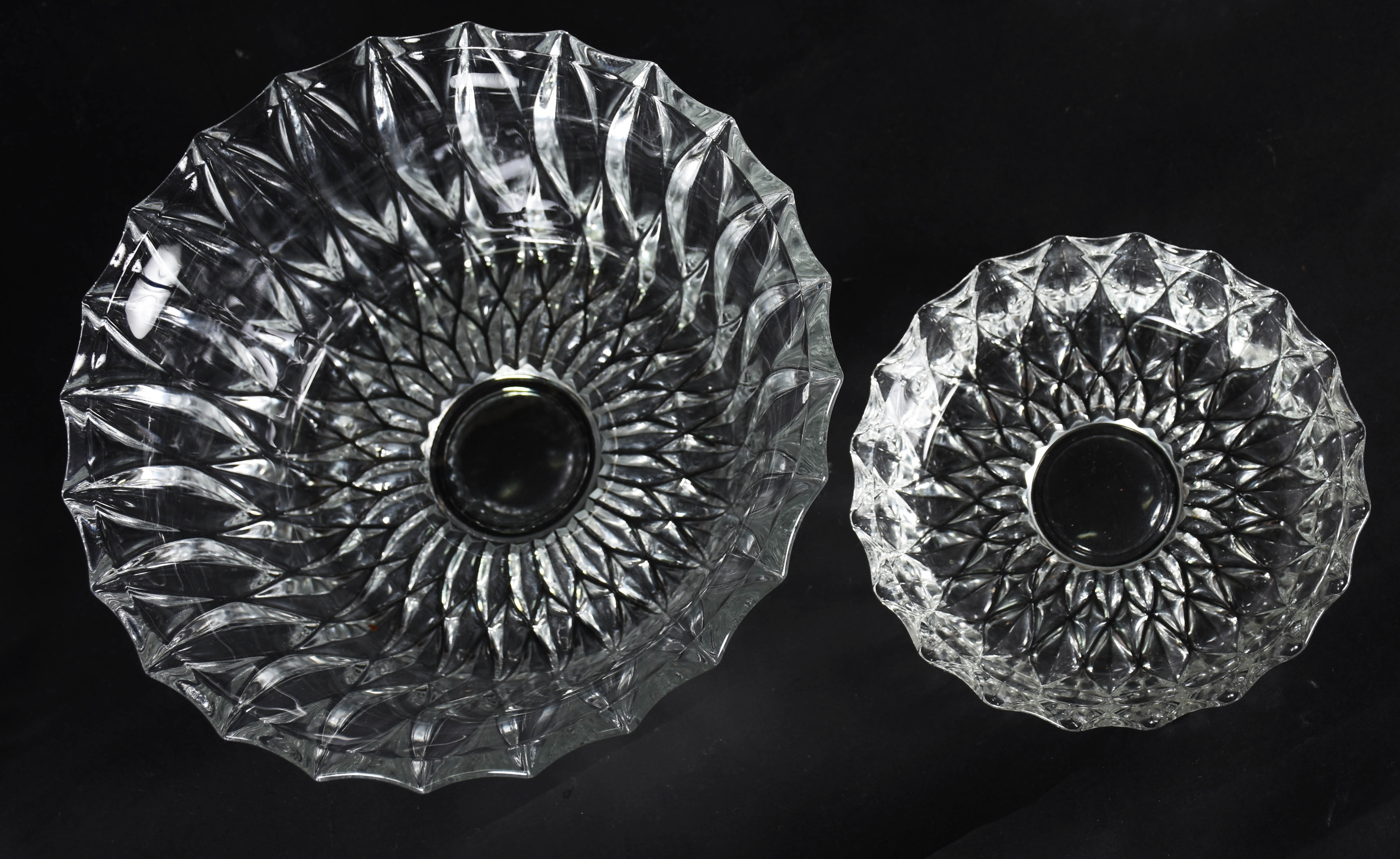 Diversas peças de demi cristal lapidado, sendo : prato para bolo... - foto 3 de 4