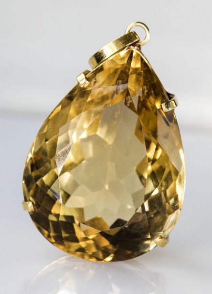 Pingente na forma de Gota em citrino de aprox. 60 ct com armação de... - foto 1 de 2