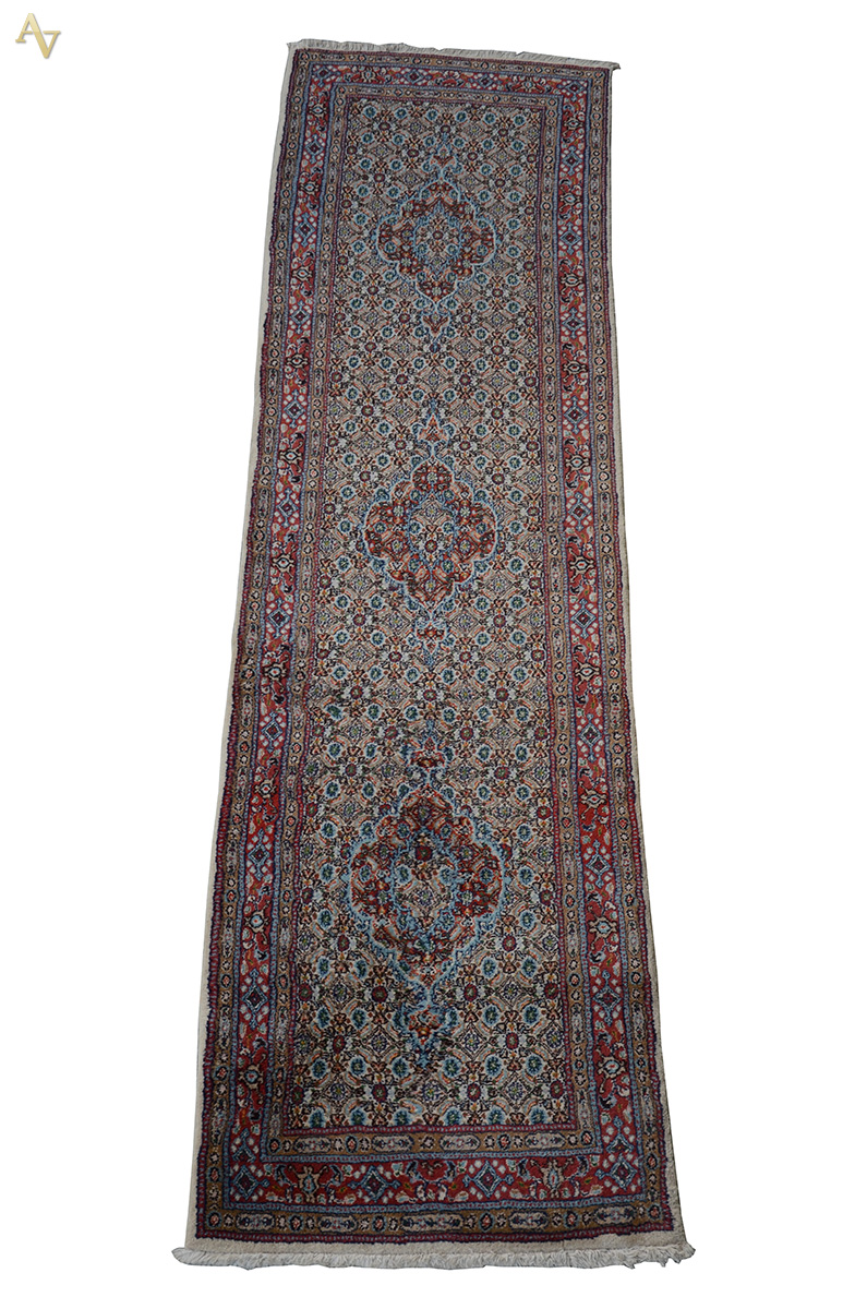 Passadeira Moud. Medidas 2,92 x 0,82 m.