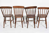 Quatro cadeiras inglesas de carvalho,  modelos ... - Quatro cadeiras inglesas de carvalho,  modelos ligeiramente diferentes  do séc XIX.