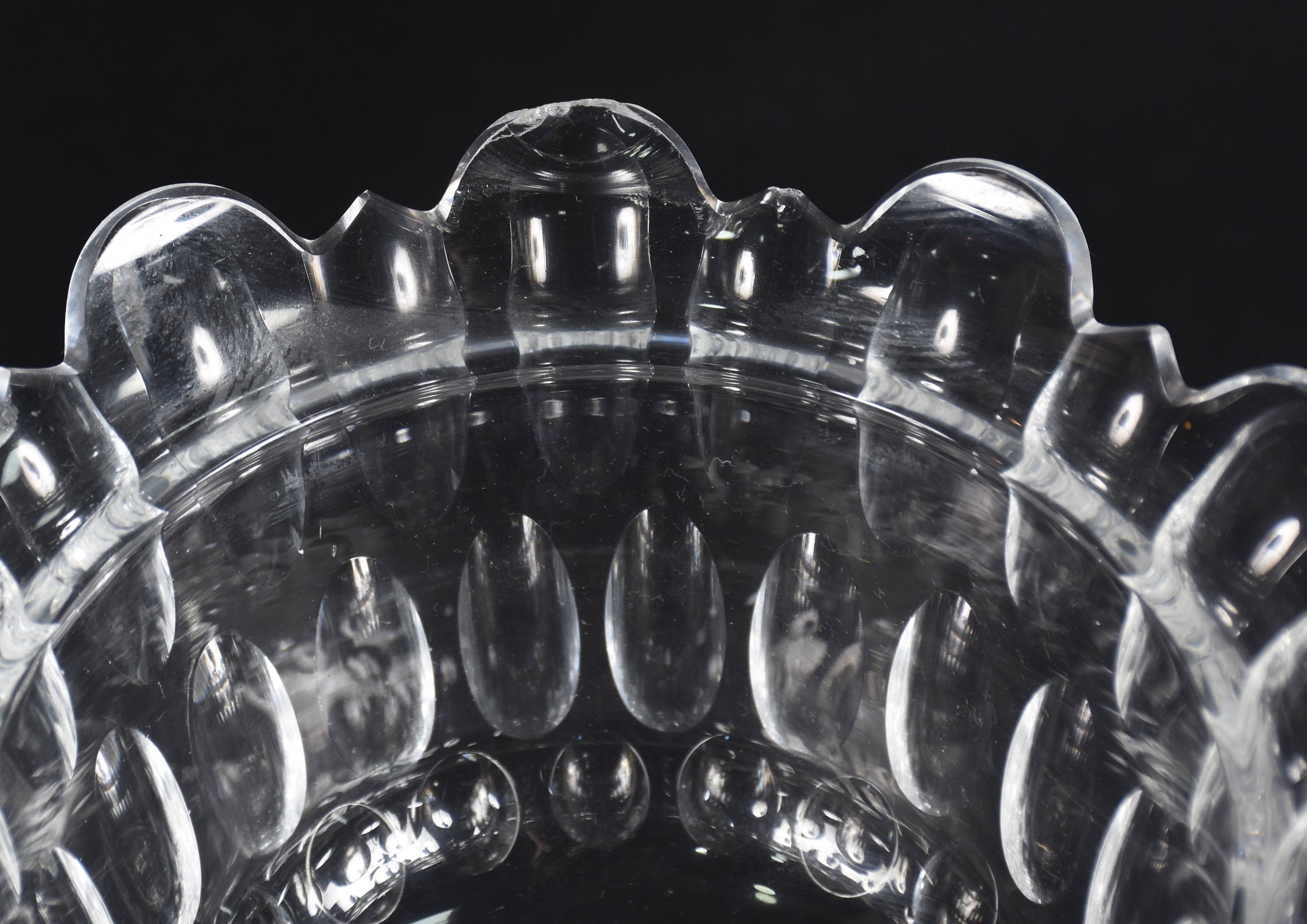 Tres peças diversas de cristal, sendo: Compoteira BACCARAT (com... - foto 4 de 5