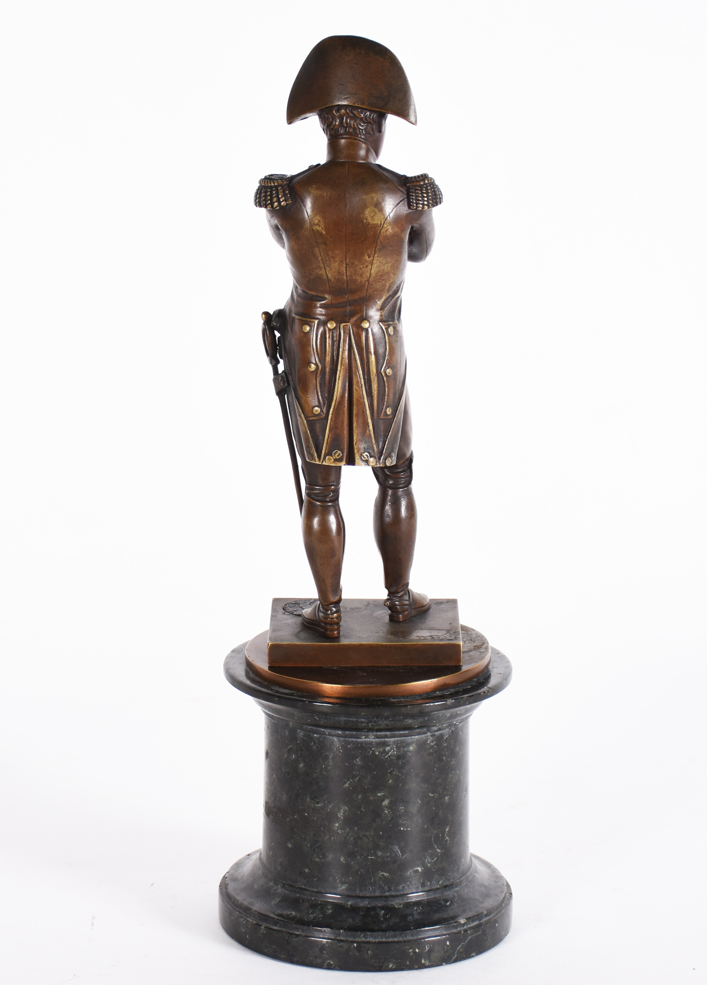 Escultura de bronze frances representando NAPOLEÃO sobre pedestal de... - foto 4 de 4