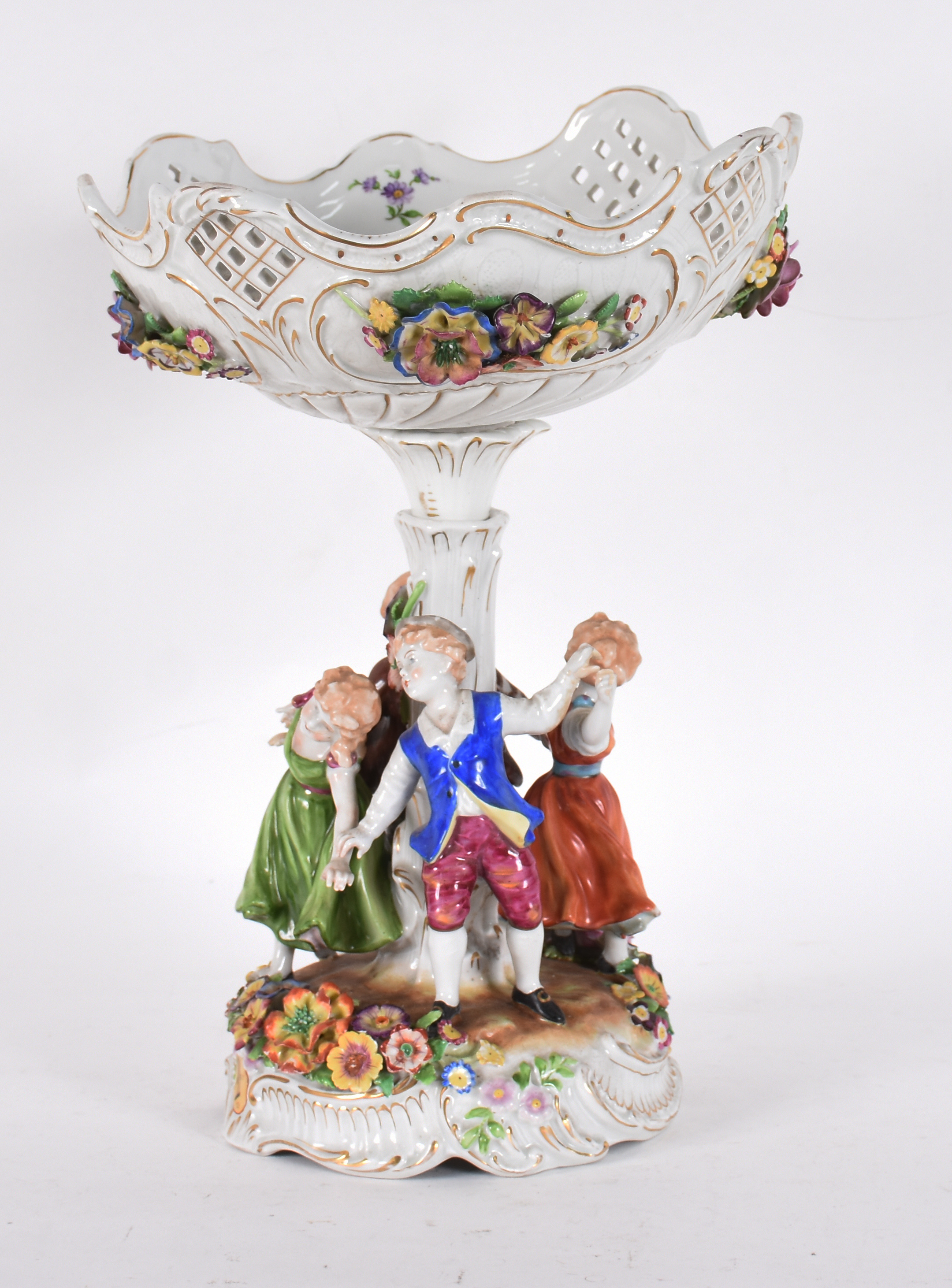 Fruteira de porcelana alemã com figuras de crianças em relevo... - foto 1 de 6