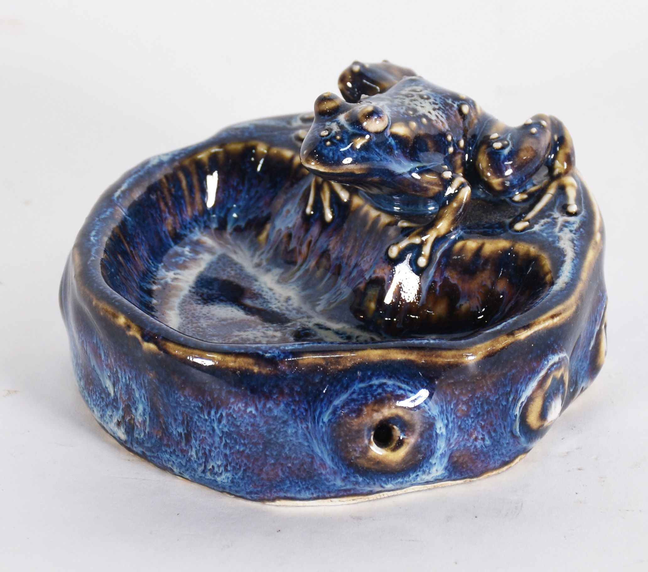 Tigela lava pincéis de porcelana chinesa decorada com pequeno sapo em... - foto 1 de 3