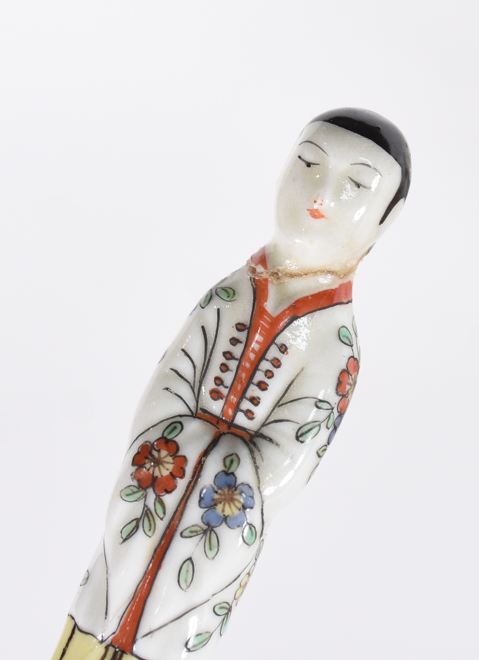 Quatro pratos de porcelana francesa Vieux Paris, bordas vazadas... - foto 2 de 4