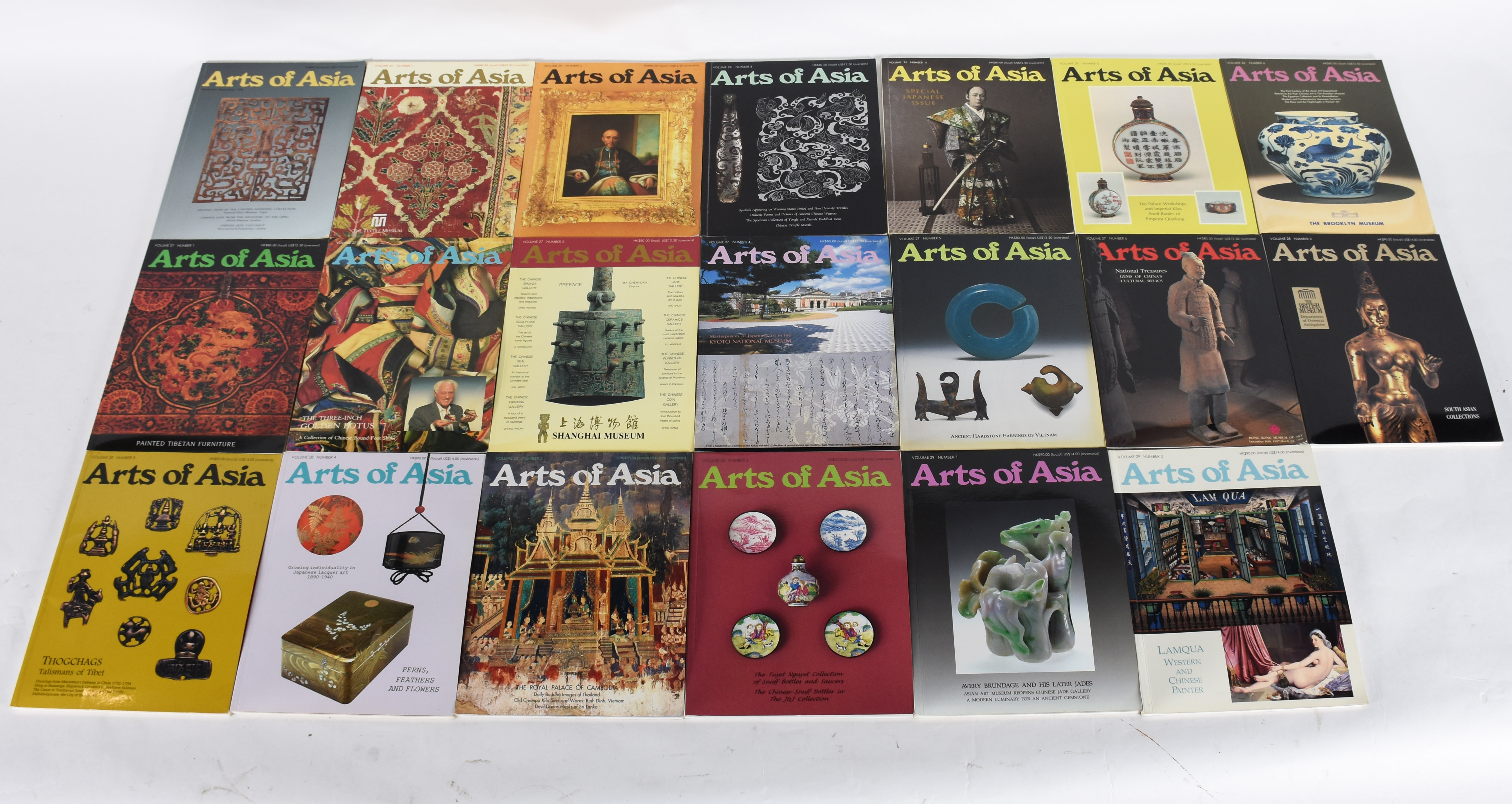 Vinte revistas de arte oriental "Arts of Asia". (entre 1992 / 1995). - foto 1 de 9