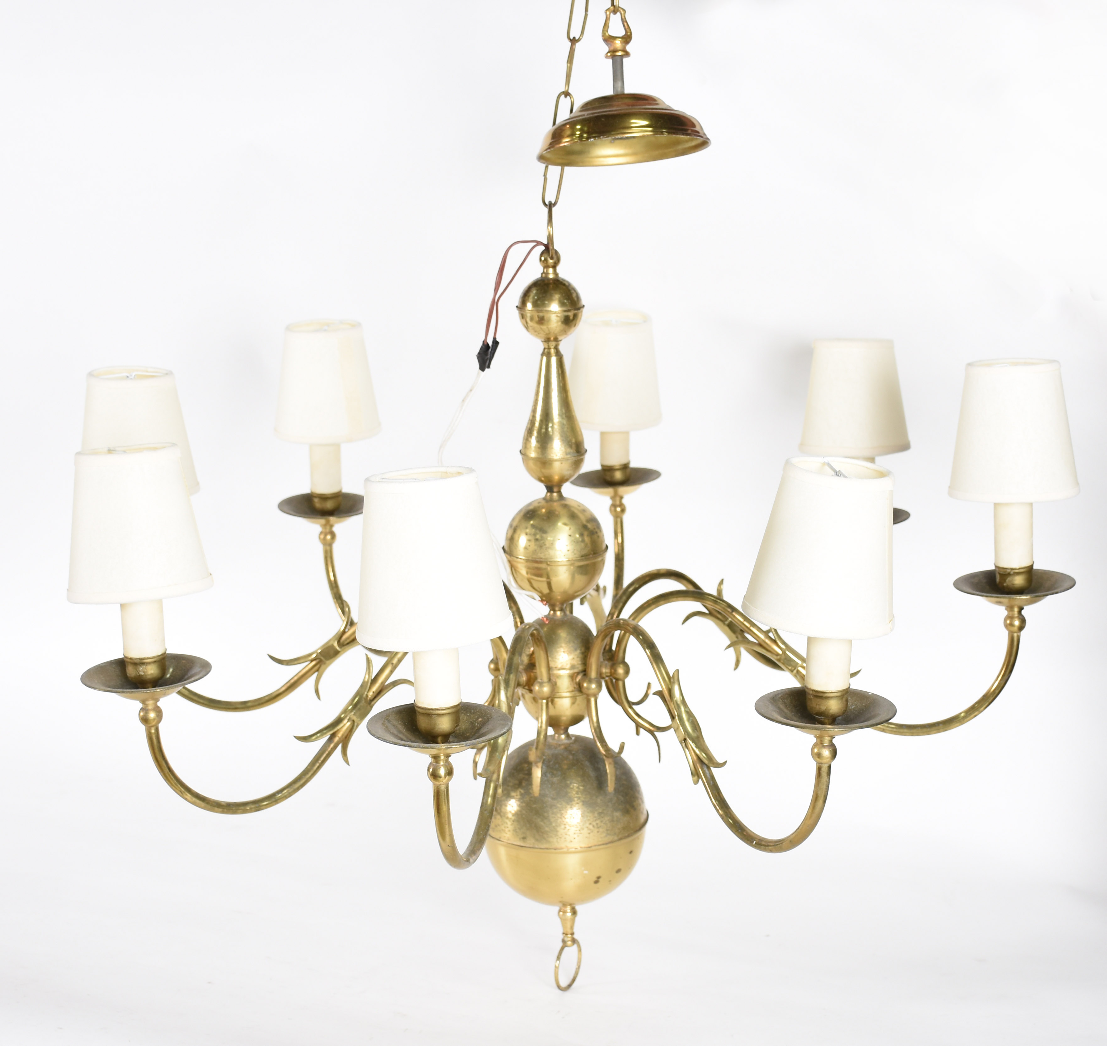 Lustre estilo holandês para 8 luzes, de metal dourado. - foto 1 de 2