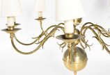 Lustre estilo holandês para 8 luzes, de metal d... - Lustre estilo holandês para 8 luzes, de metal dourado.