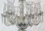 Lustre para 6 luzes de cristal com mangas e pin... - Lustre para 6 luzes de cristal com mangas e pingentes lapidados.