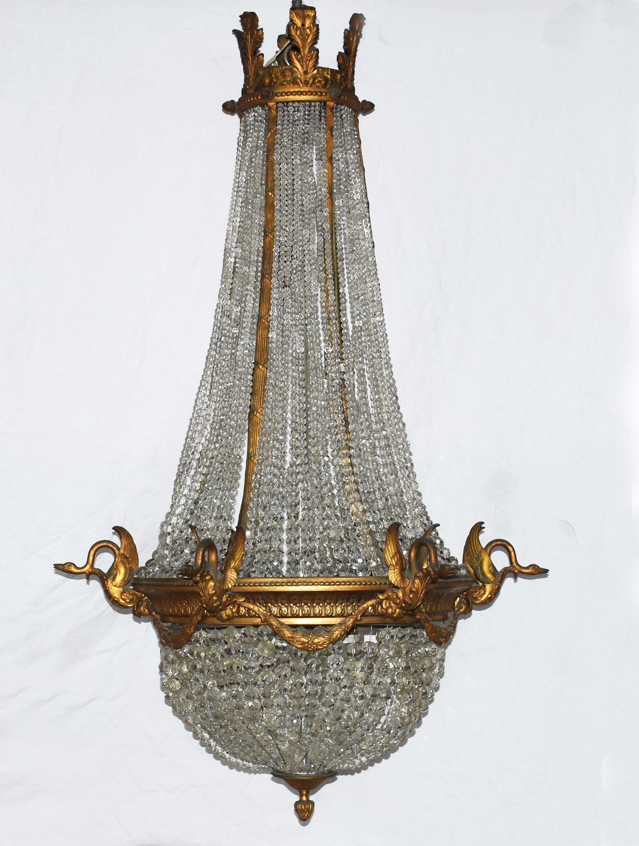 Grandioso Lustre estilo império de bronze e cristal. - foto 1 de 2
