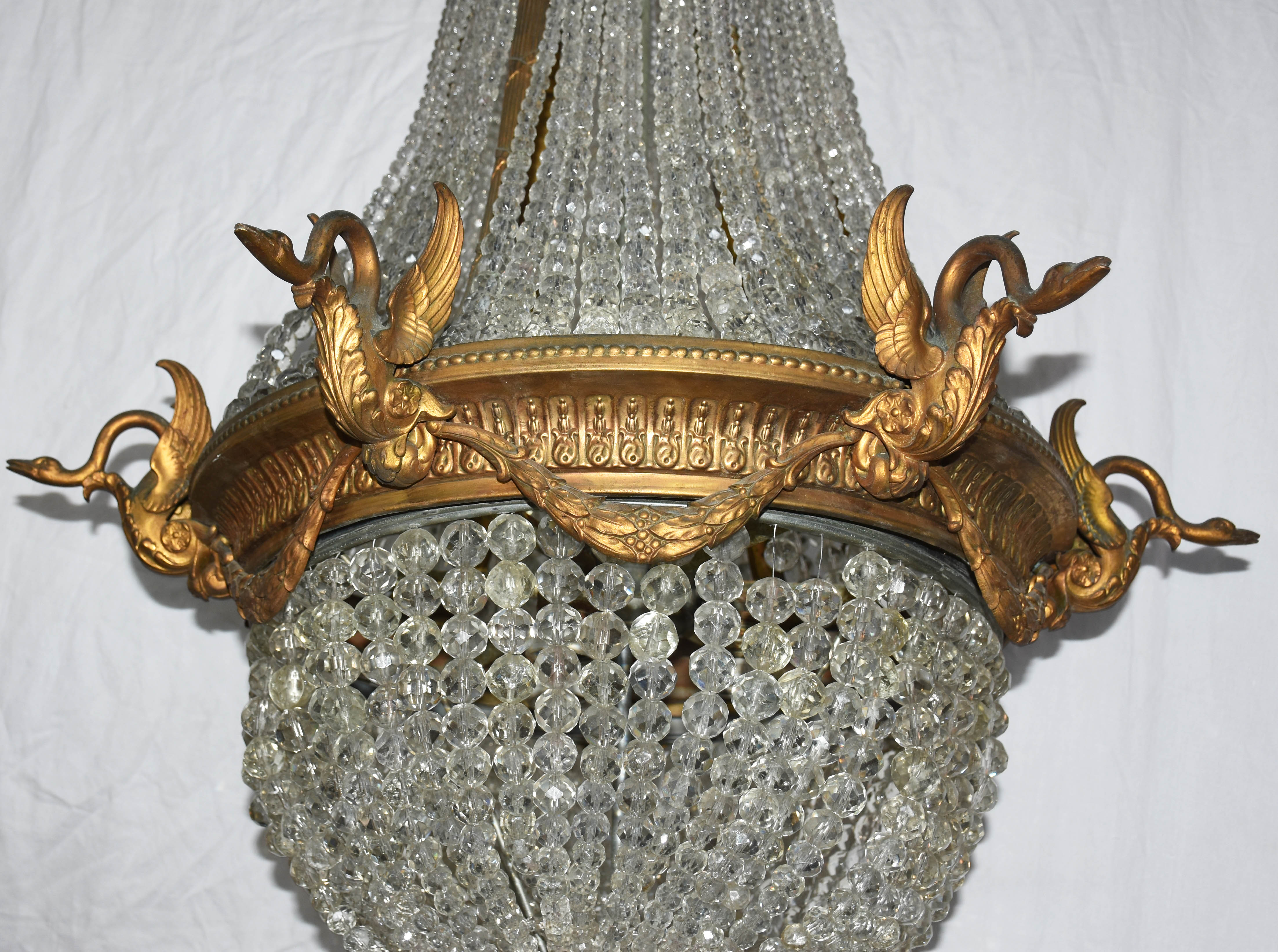 Grandioso Lustre estilo império de bronze e cristal. - foto 2 de 2