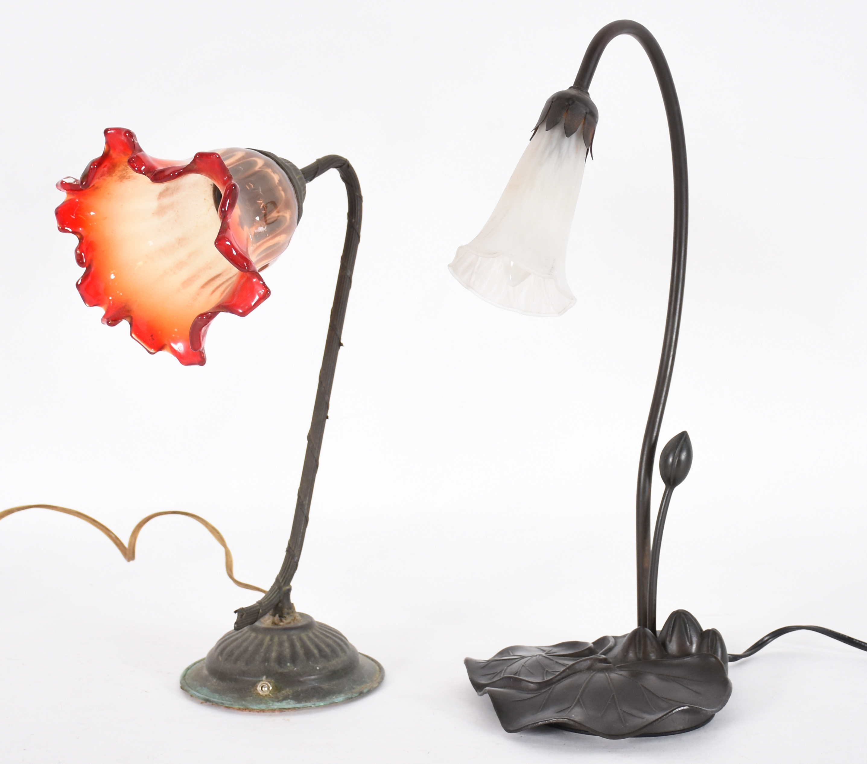 Duas luminárias. - foto 1 de 3