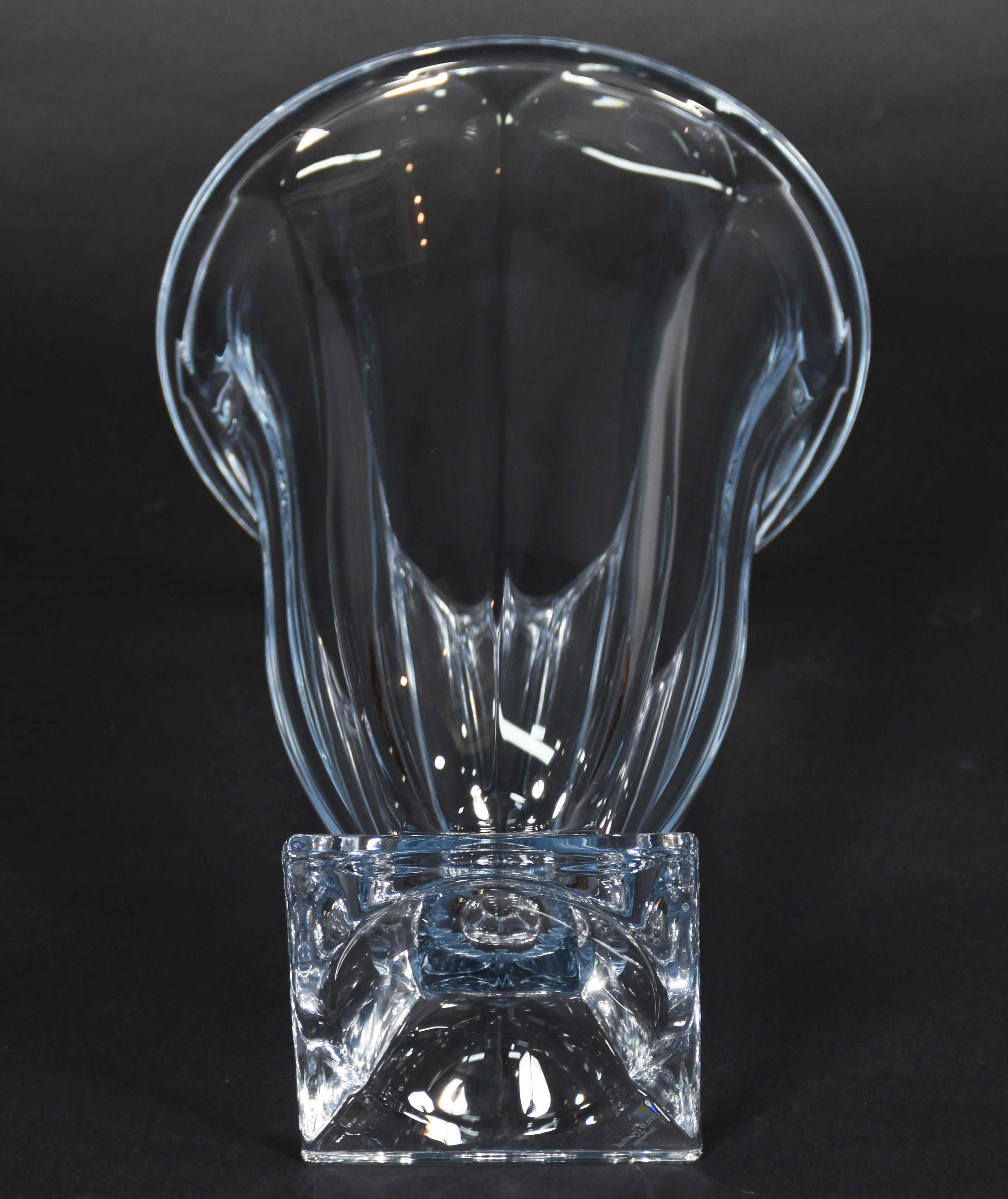 Vaso de cristal europeu facetado. - foto 3 de 3