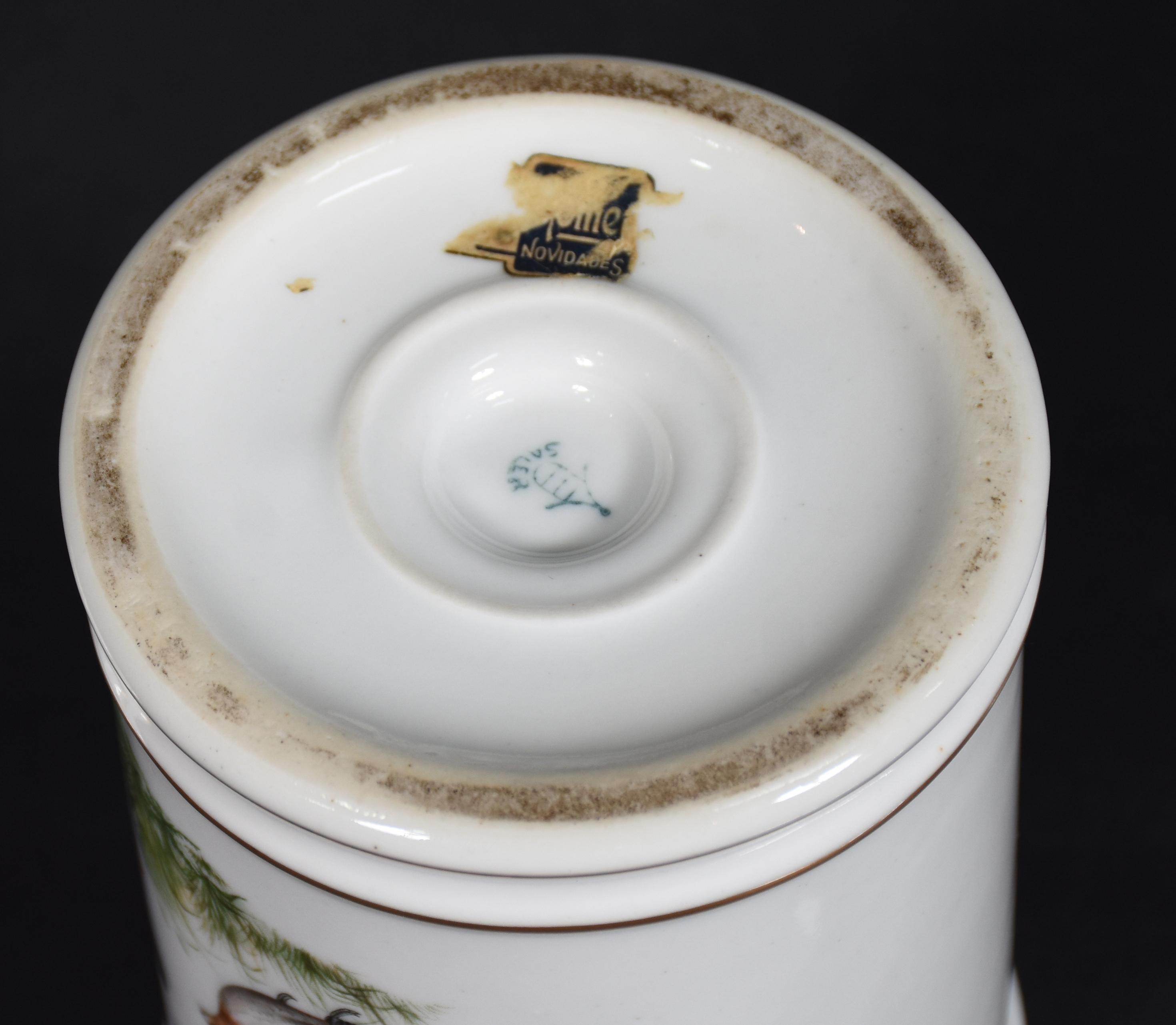 Conjunto com 3 peças de porcelana Saler sendo, uma caixinha com tampa... - foto 7 de 7