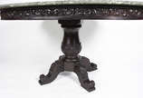 Mesa de madeira nobre com tampo de granizo. - Mesa de madeira nobre com tampo de granizo.