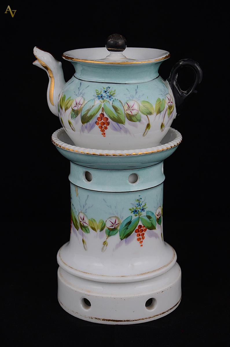 Veilleuse em porcelana francesa séc. XIX. Altura 20 cm. - foto 1 de 2
