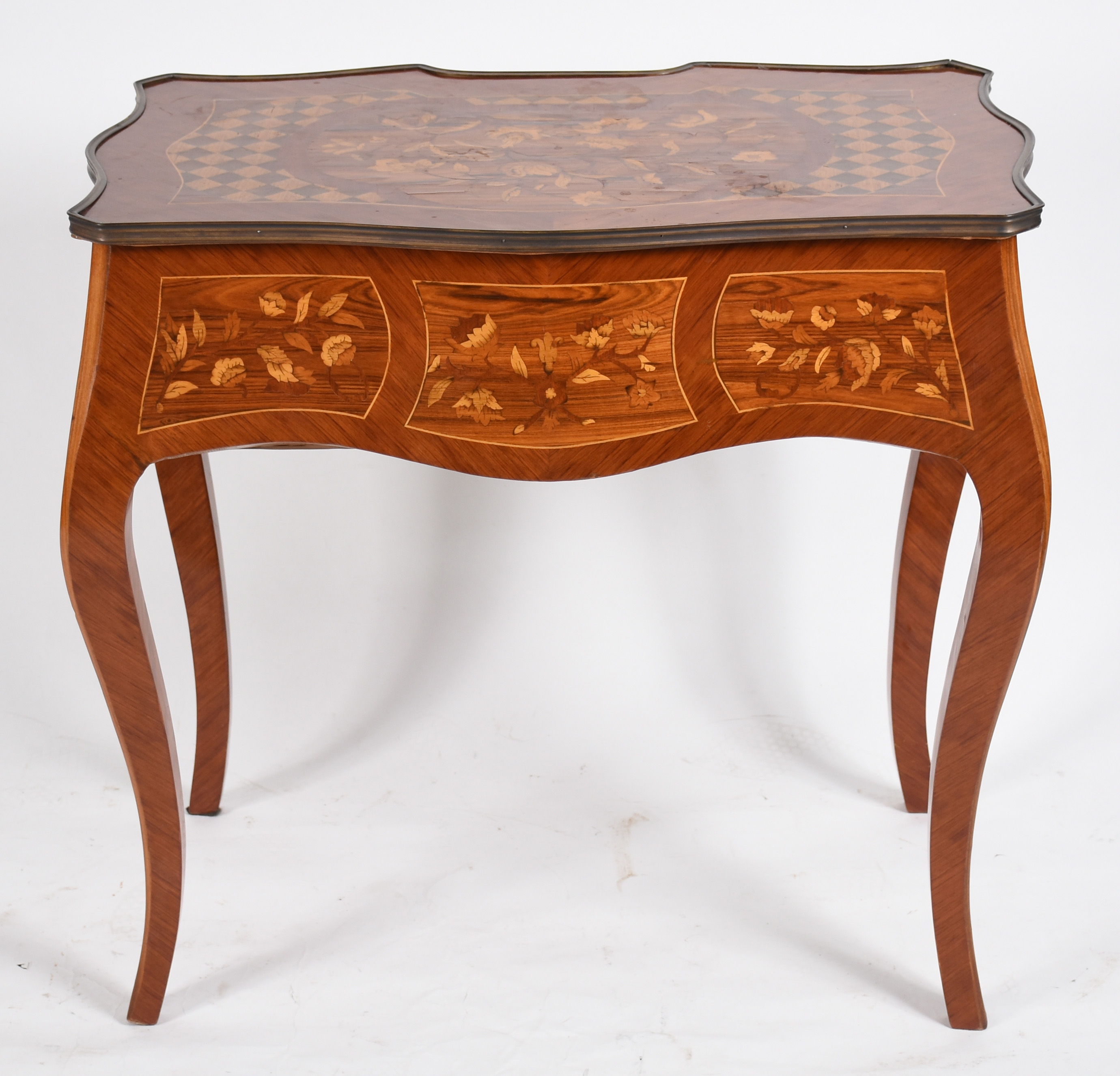 Mesa de madeira nobre estilo frances, trabalhos em marqueterie e... - foto 5 de 5