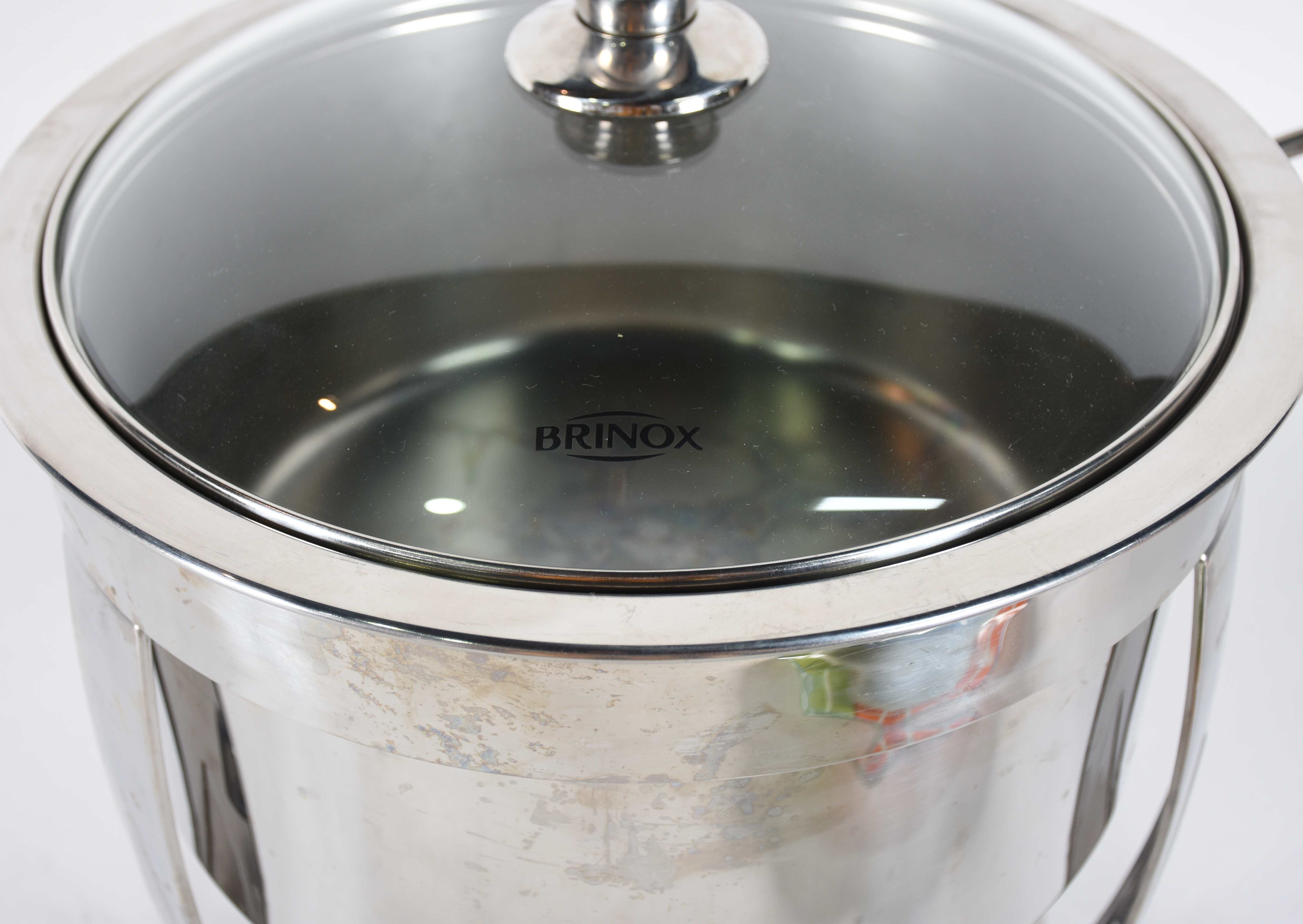 Grande rechaud de inox com tampa de vidro. - foto 5 de 7