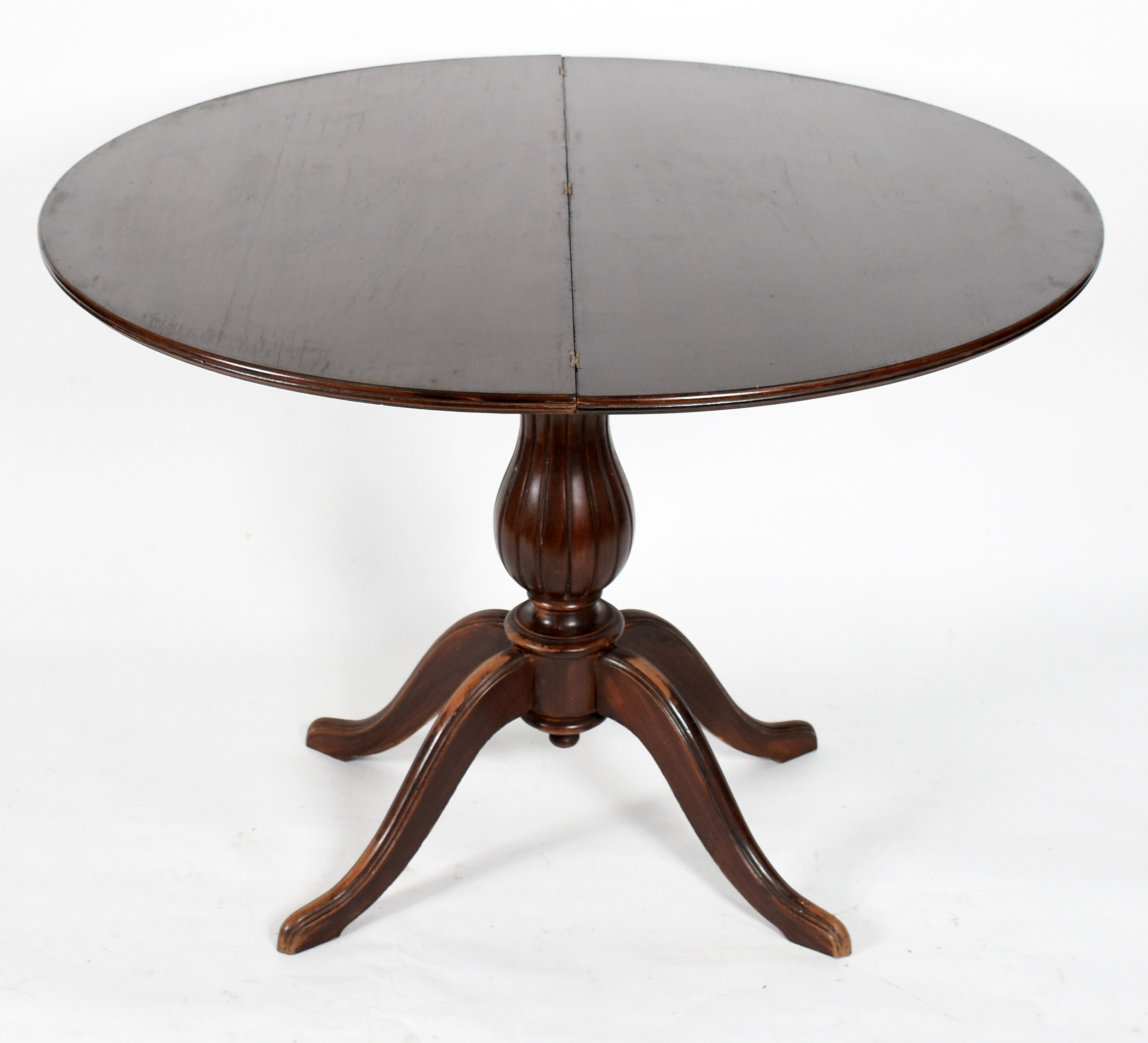 Mesa console de madeira nobre, feitio redondo (dobrável) com trabalho... - foto 2 de 5