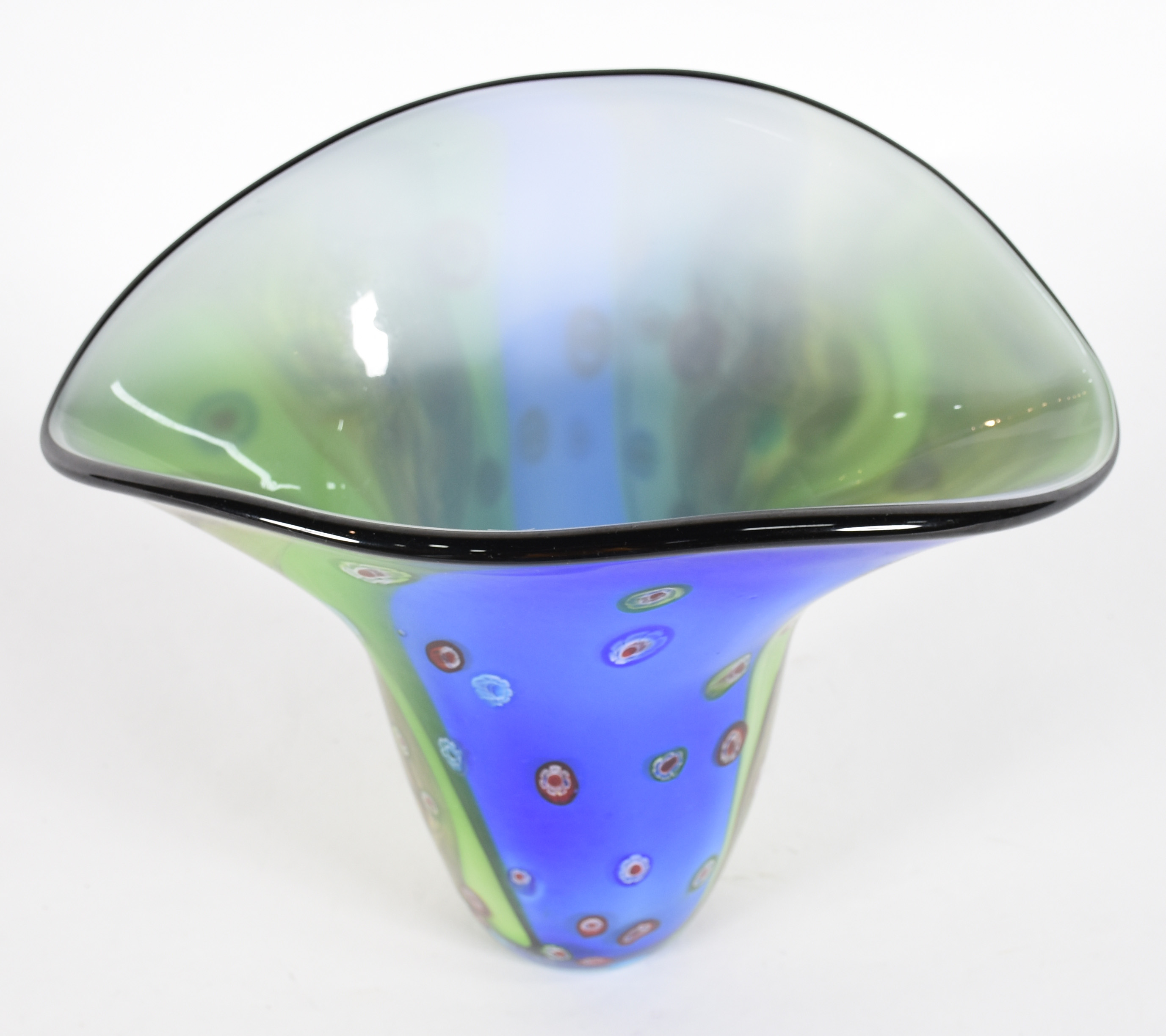Jarro decorativo de vidro leitoso nas cores azul e verde com pó de... - foto 3 de 4
