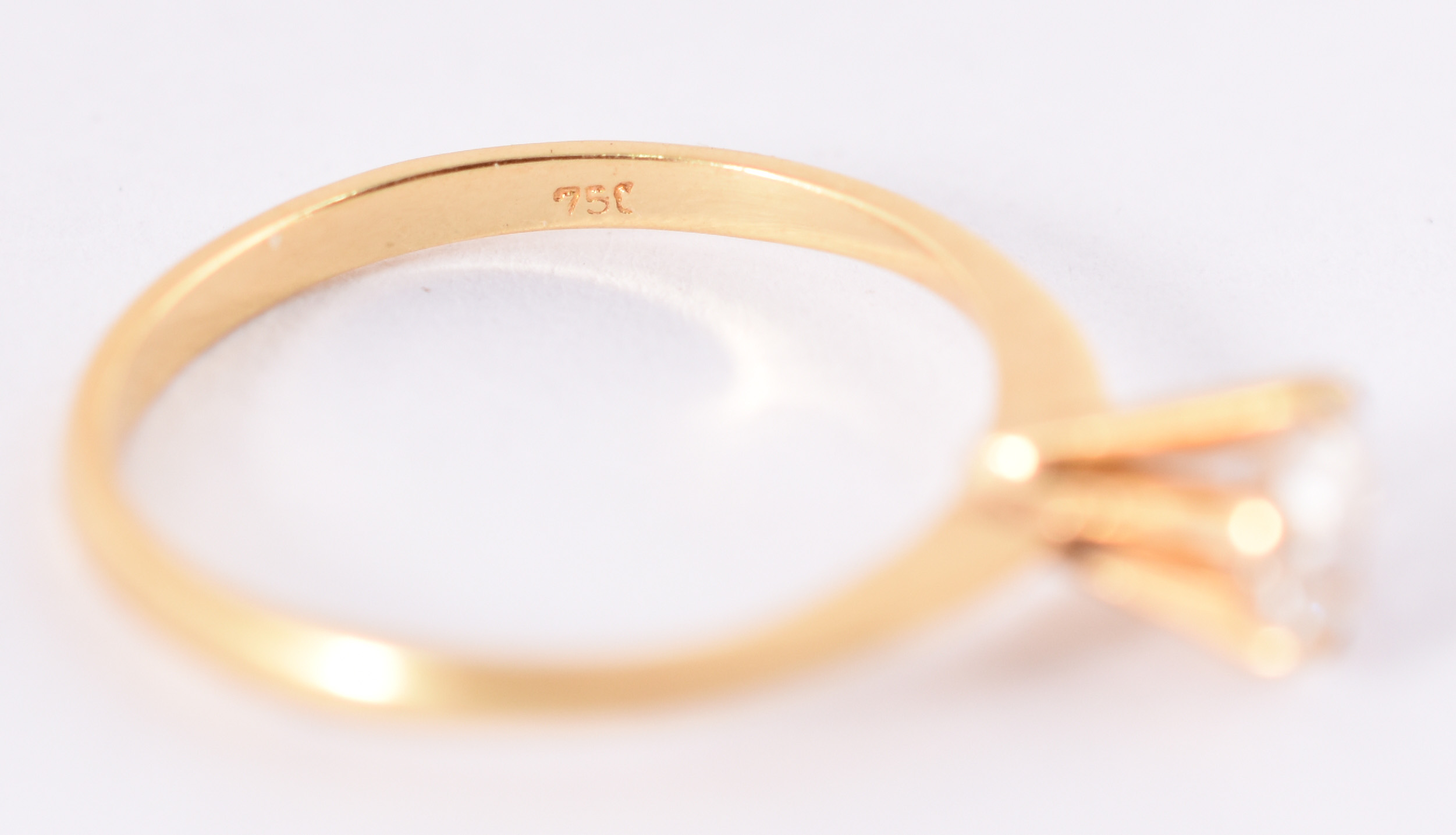 Solitário de ouro amarelo 750, 1 brilhante de 0,50 ct Brail P2, aro... - foto 3 de 3