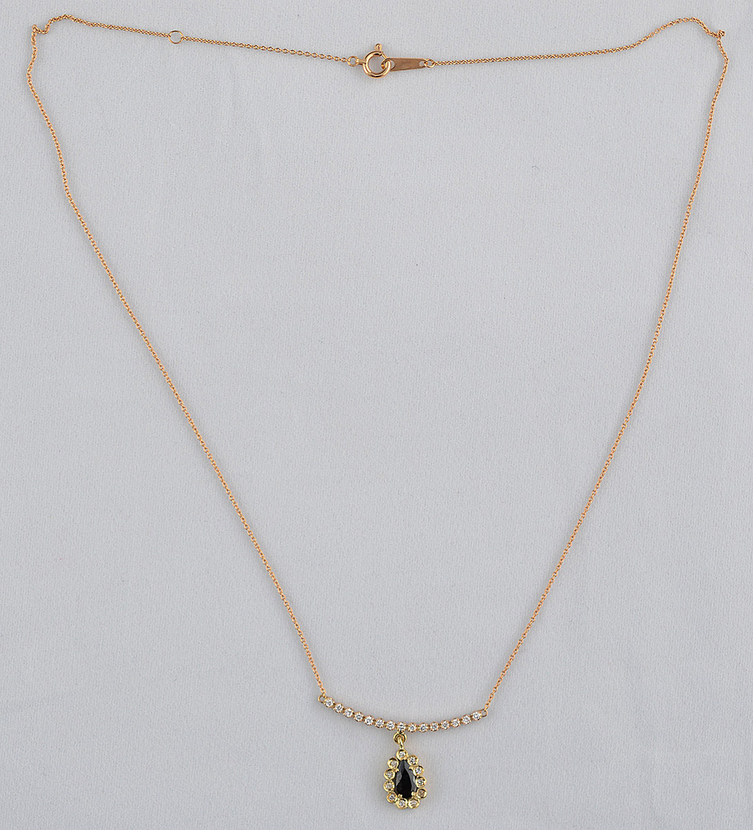 Cordão com pendente de ouro 18 k e a mais rara das gemas... - foto 2 de 2