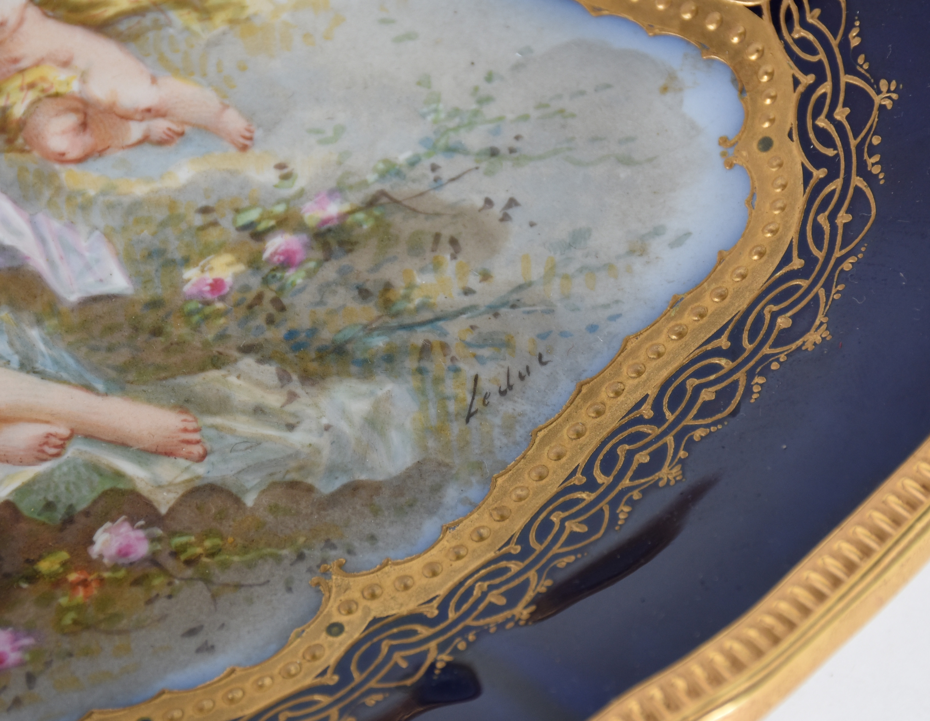 Centro de mesa de porcelana francesa azul cobalto e dourado, parte... - foto 3 de 5