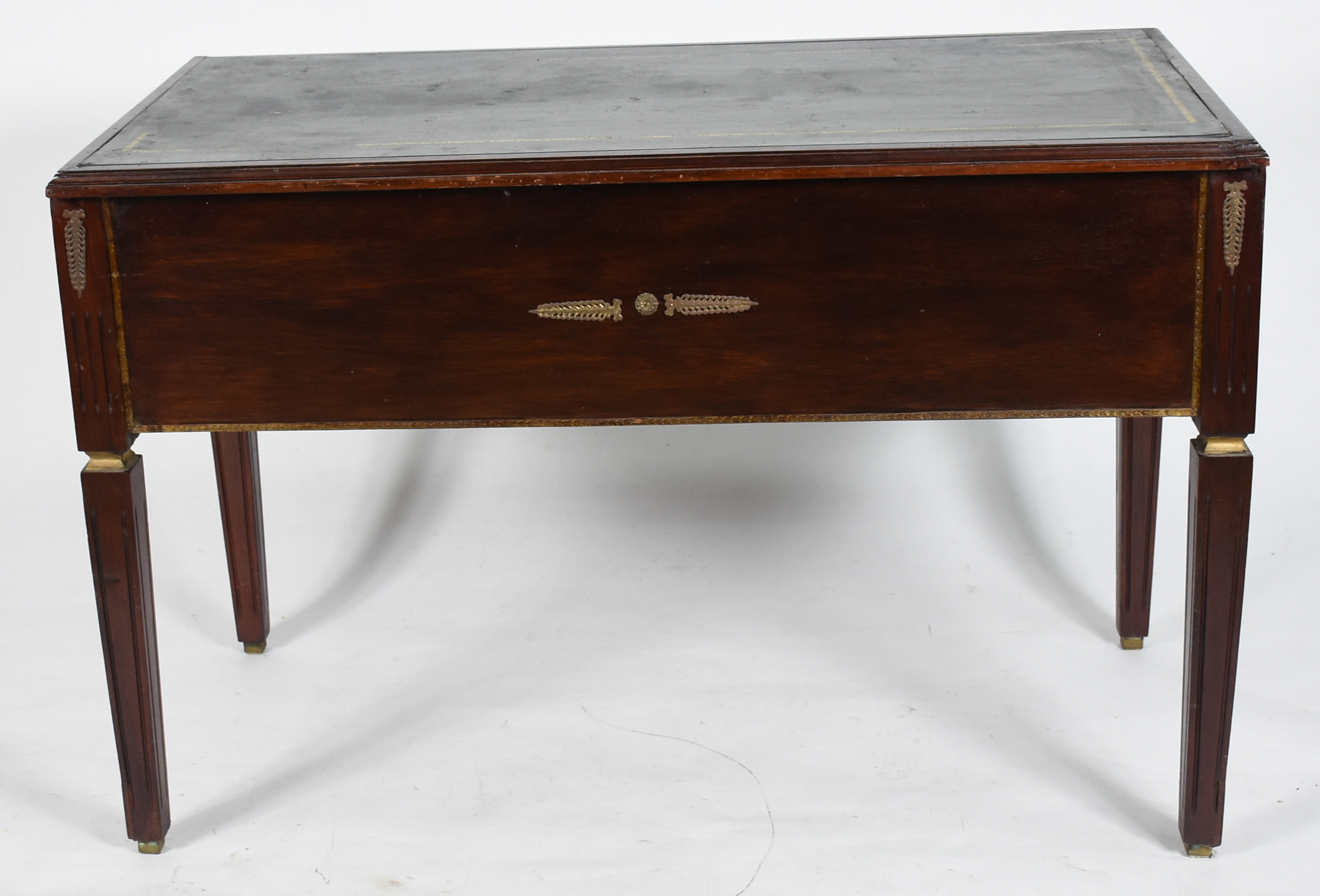 Mesa de escritório de madeira nobre, estilo ingles, cinco gavetas... - foto 4 de 6