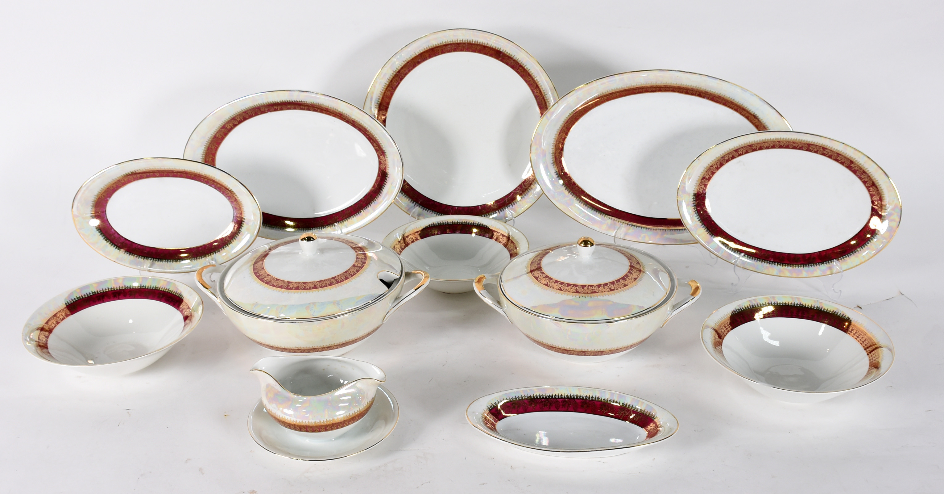 Aparelho de jantar de porcelana STEATTITA composto por 24 pratos... - foto 4 de 6