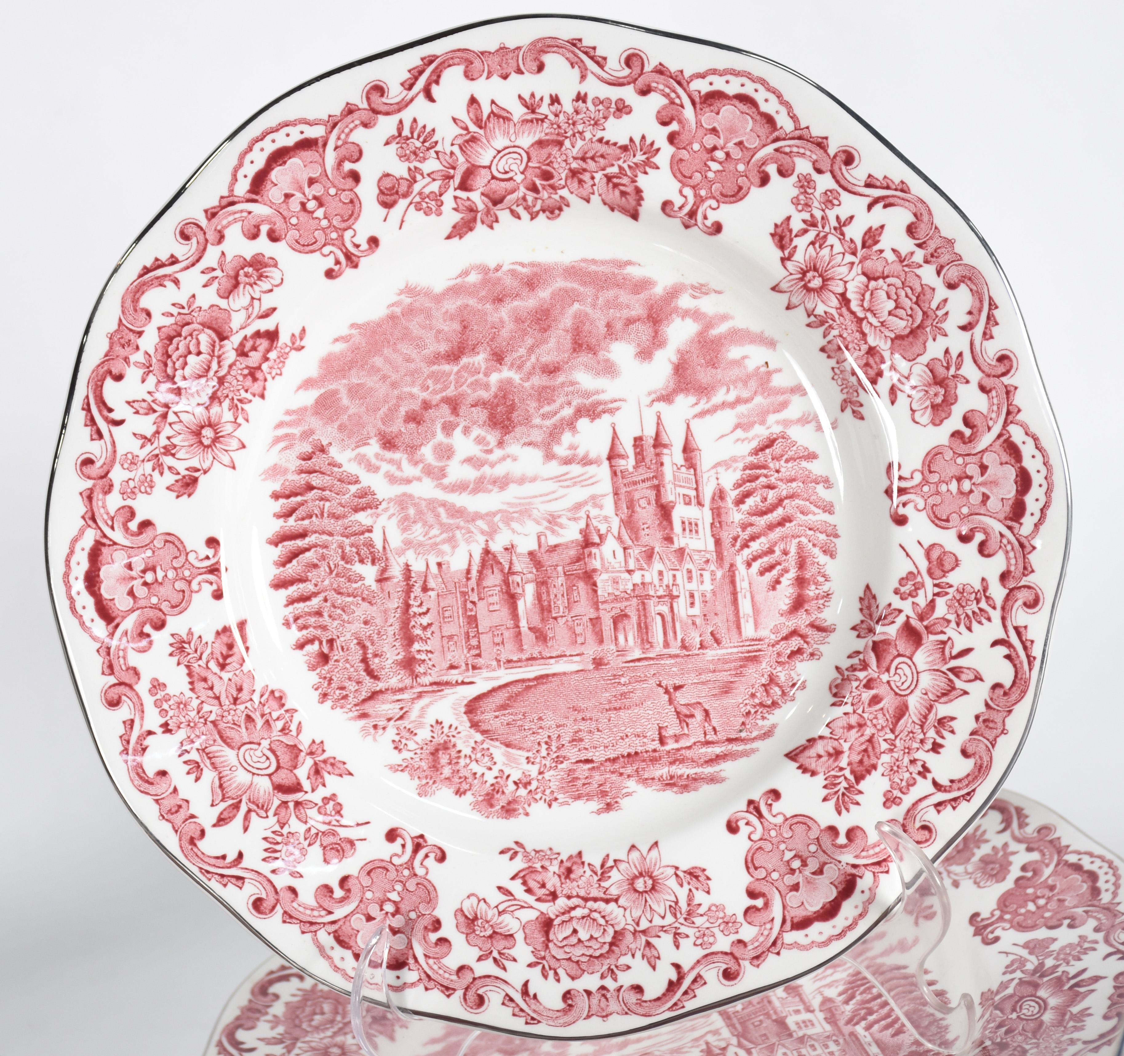 Aparelho de jantar de faiança inglesa rosa e branco, composto de 24... - foto 4 de 4