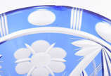 Dois vasos em demi cristal azul lapidados. - Dois vasos em demi cristal azul lapidados.
